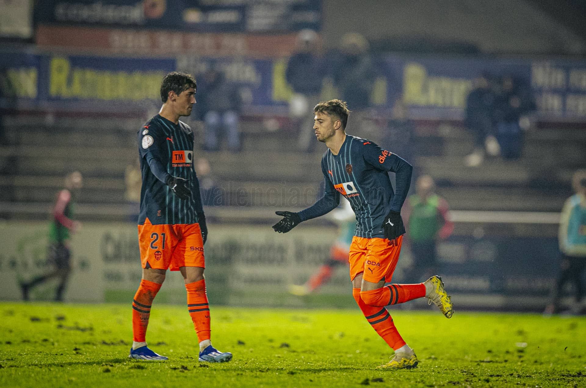Alberto Marí, ante el Arosa SC.