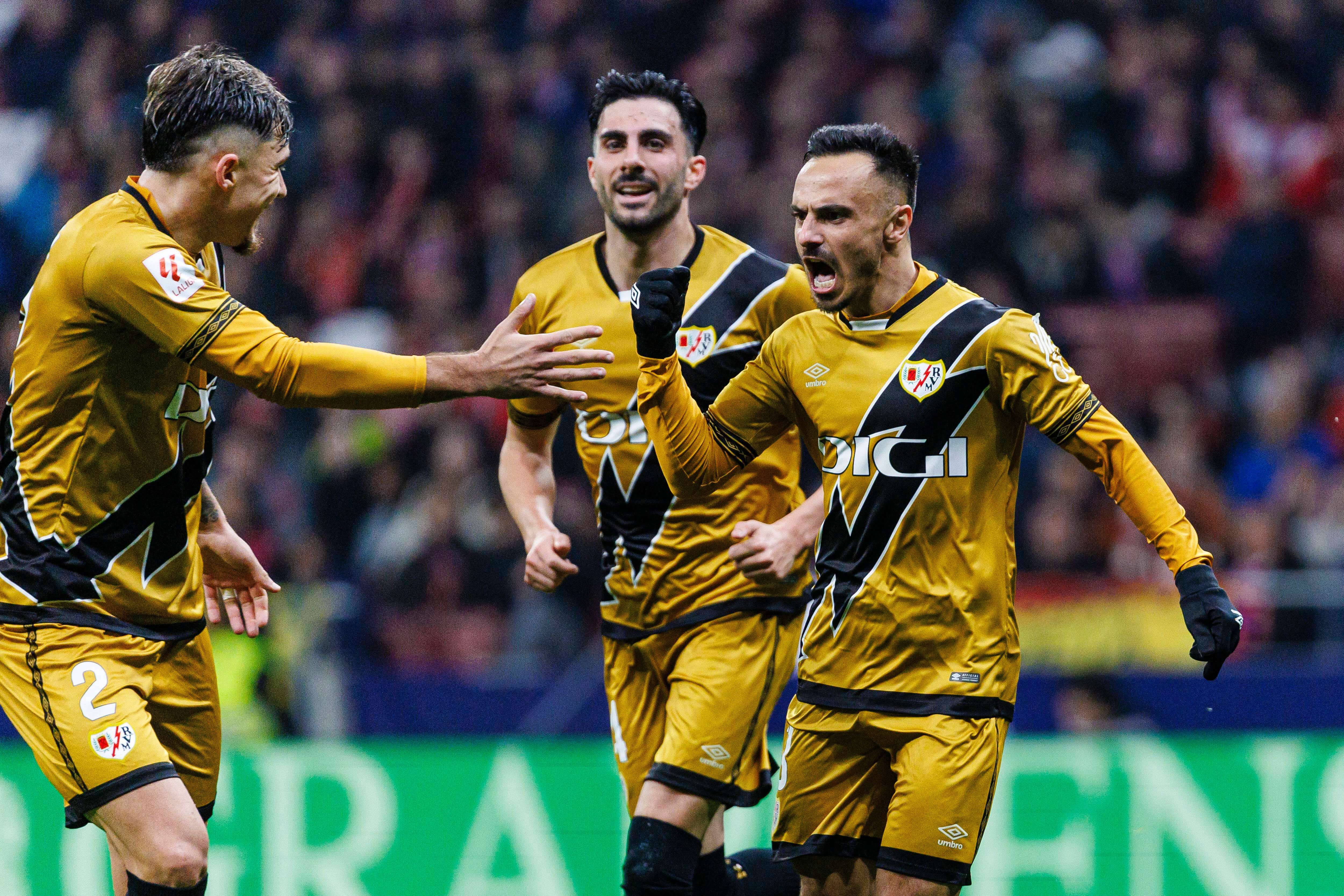 Álvaro García celebra su gol ante el Atlético de Madrid.
