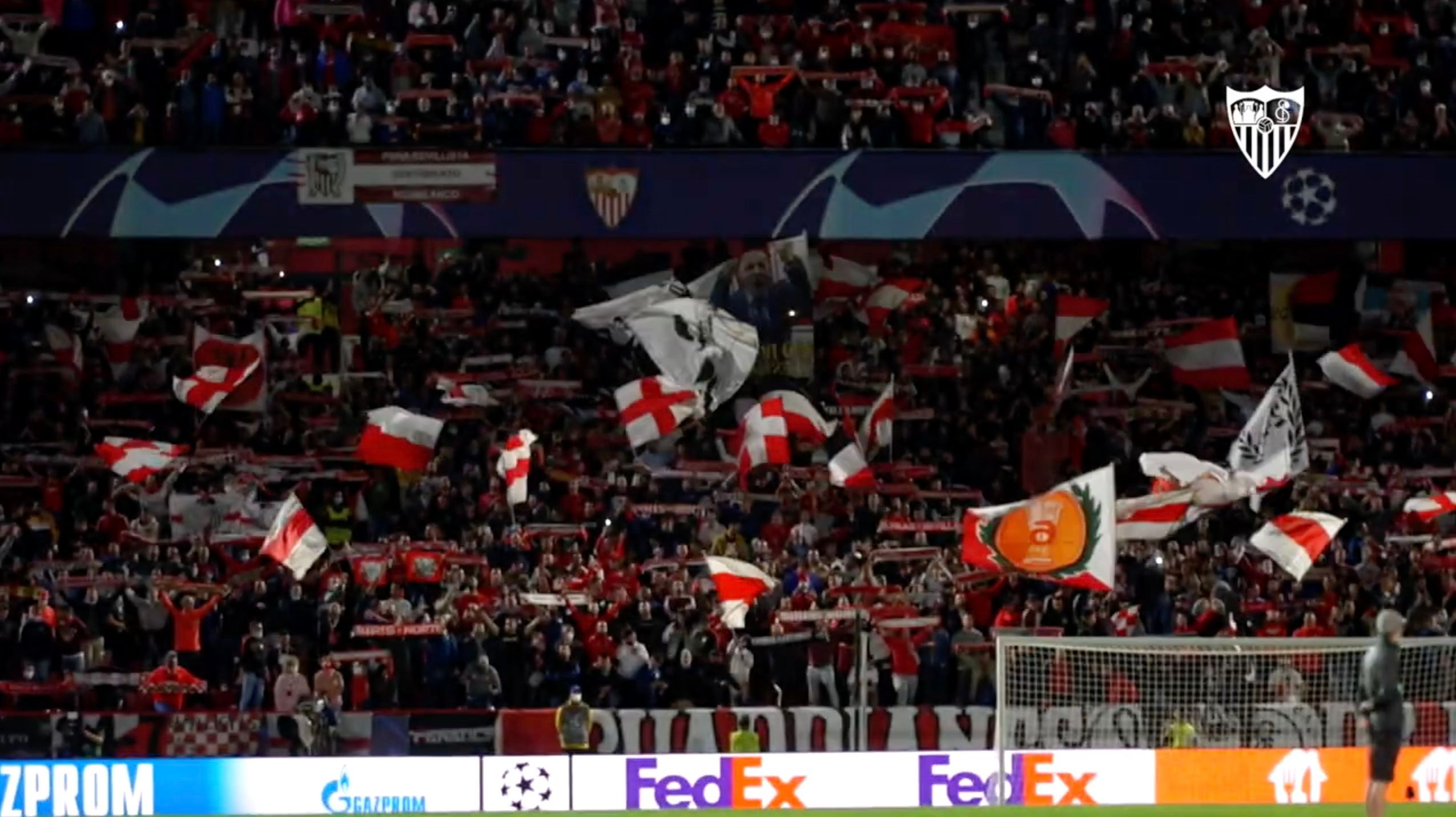  Ambiente en el Sánchez-Pizjuán en el partido de Champions ante el Lille.