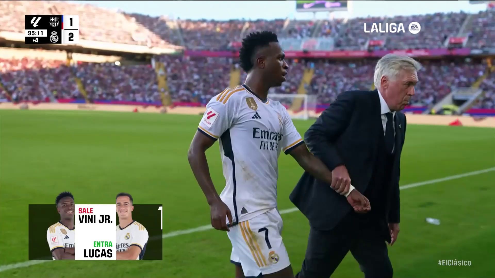 Ancelotti se lleva fuera del campo a Vinicius en el cambio