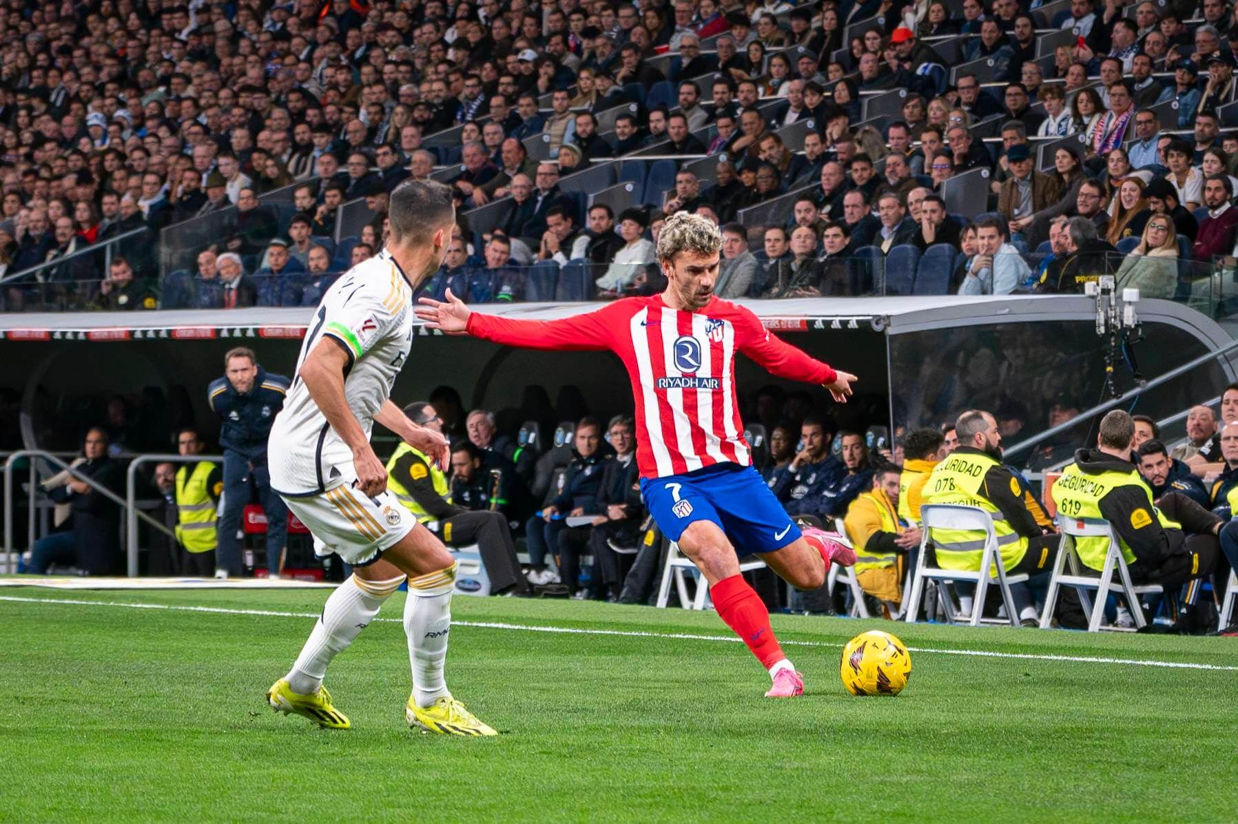  Antoine Griezmann en el partido ante el Real Madrid. (Fuente: Cordon Press)