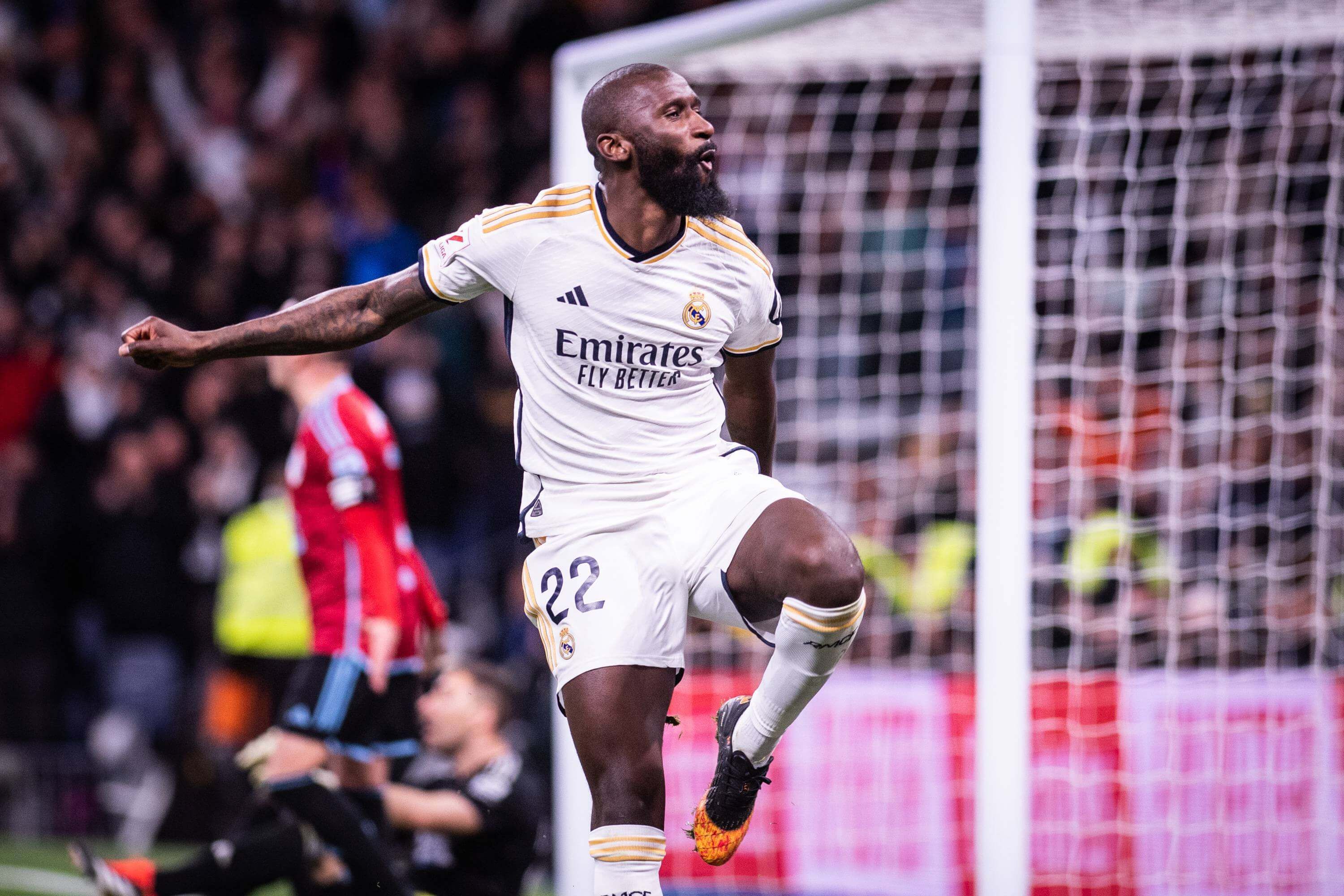 Antonio Rüdiger celebrando su gol ante el Celta.