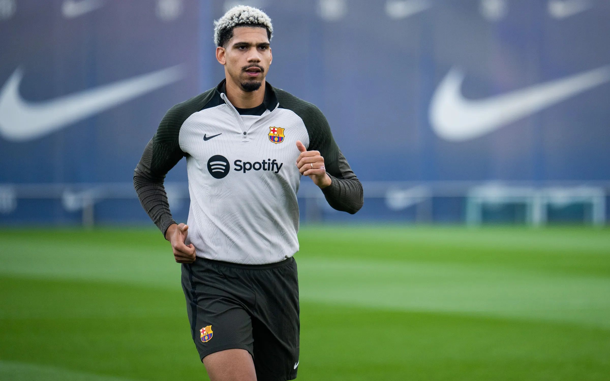  Ronald Araujo, en una sesión del Barcelona.