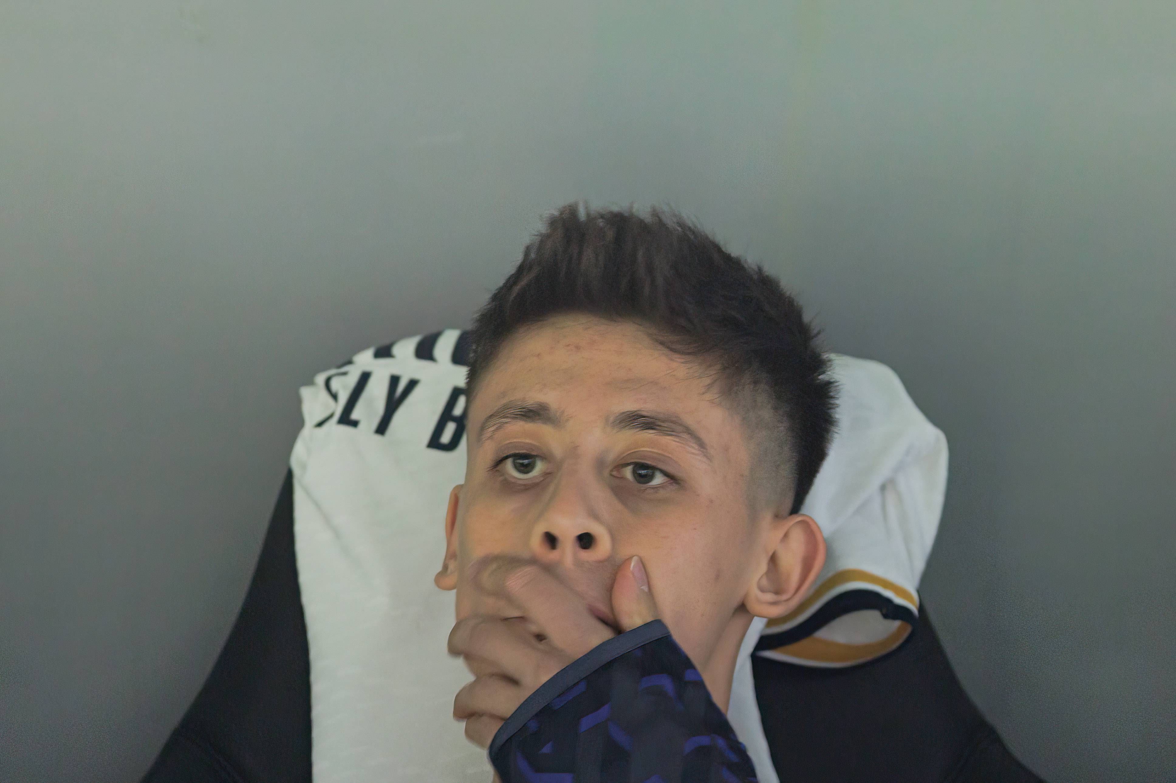  Arda Güler, en el banquillo del Real Madrid (FOTO: Cordón Press).