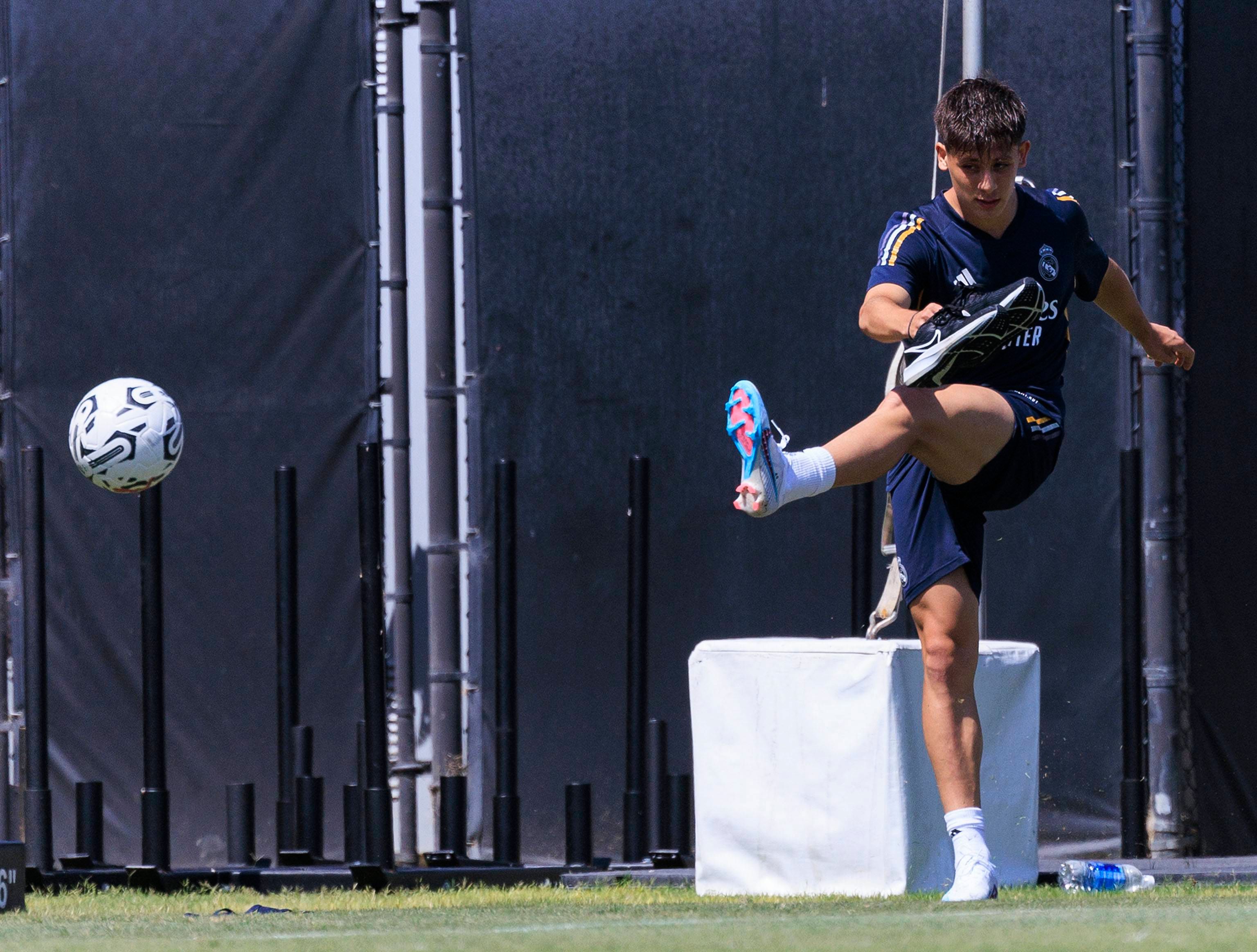  Arda Güler, en un entrenamiento en Los Ángeles.