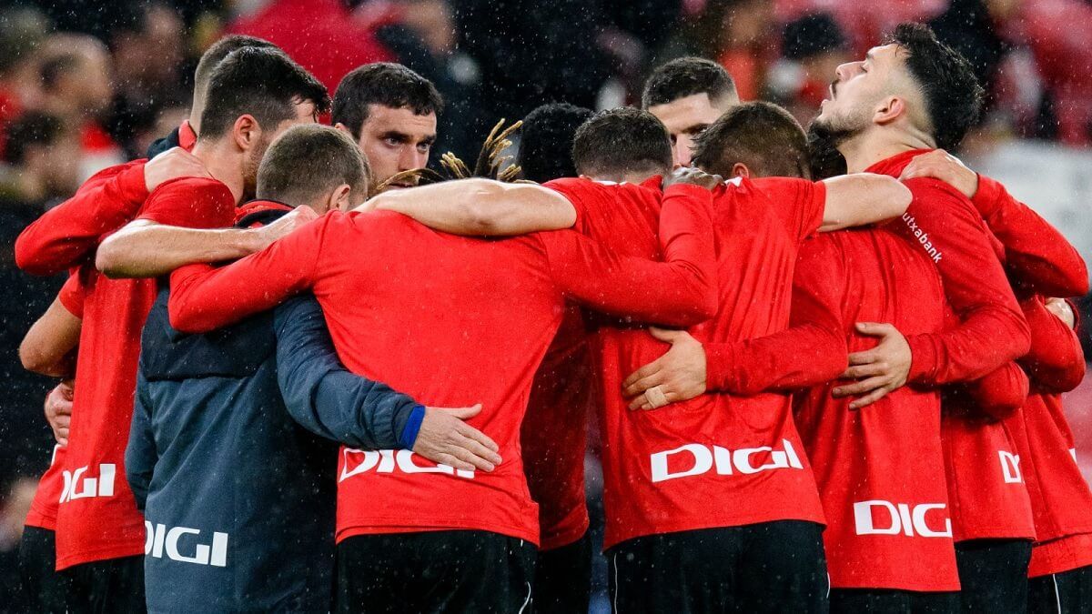  Arenga del Athletic antes de medirse al Atlético en la semifinal de Copa