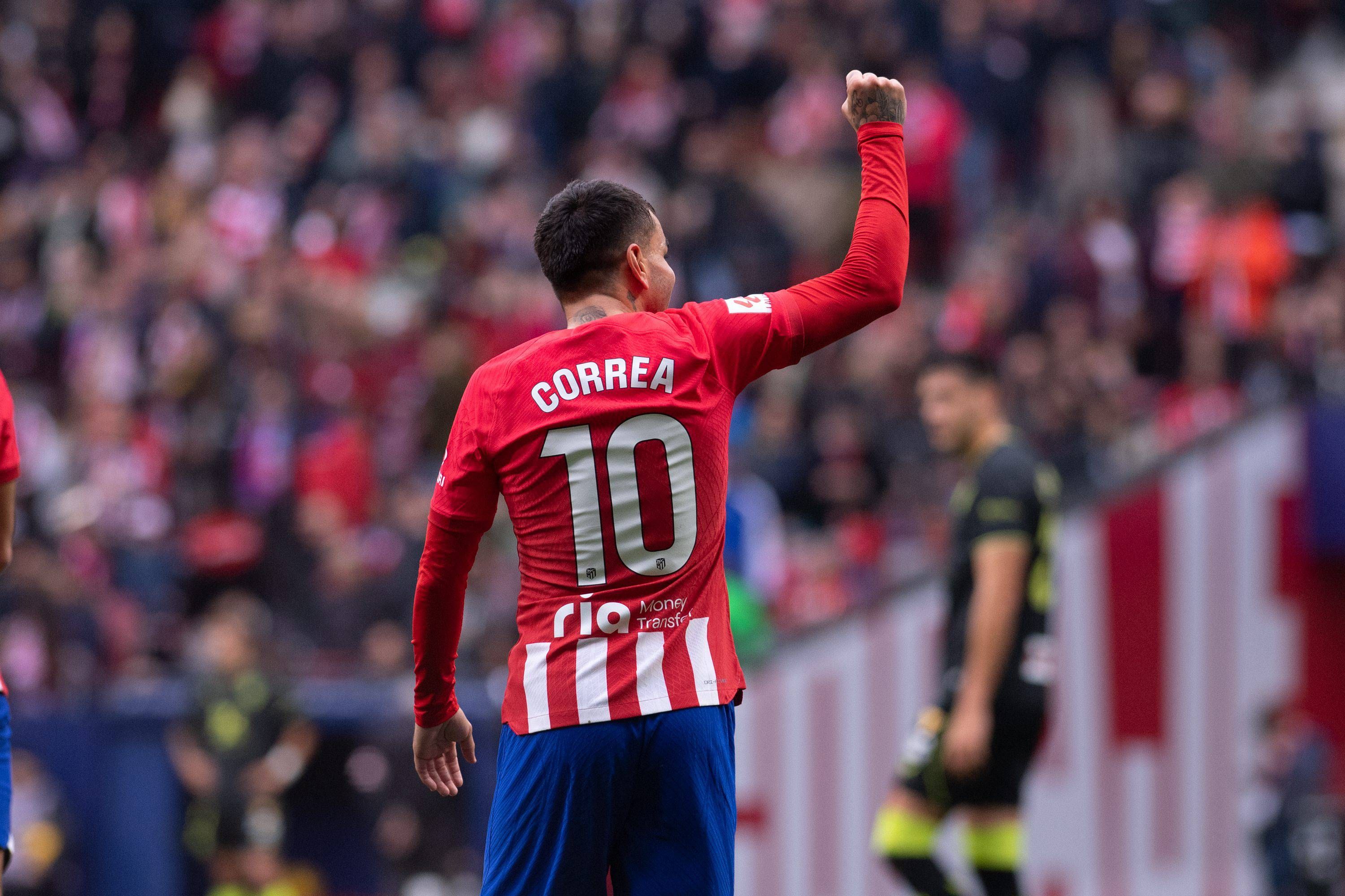 Ángel Correa celebra su gol en el Atlético de Madrid-Almería.