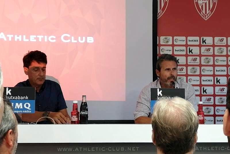 Andoni Ayarza y Rafa Alkorta disertan en Lezama sobre la cantera del Athletic Club.