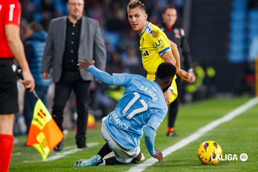 Bamba, durante el Celta - Cádiz.