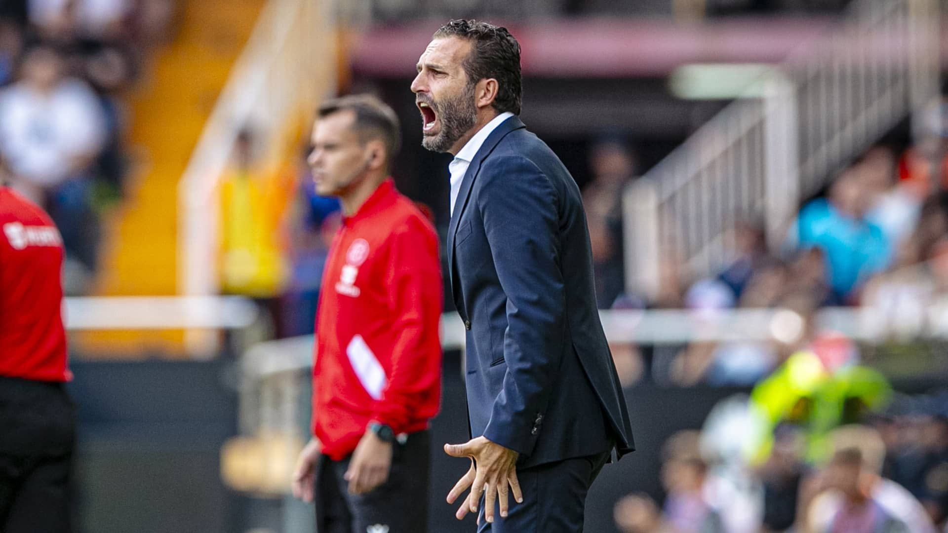 Rubén Baraja, en Mestalla, ante el Atlético de Madrid.