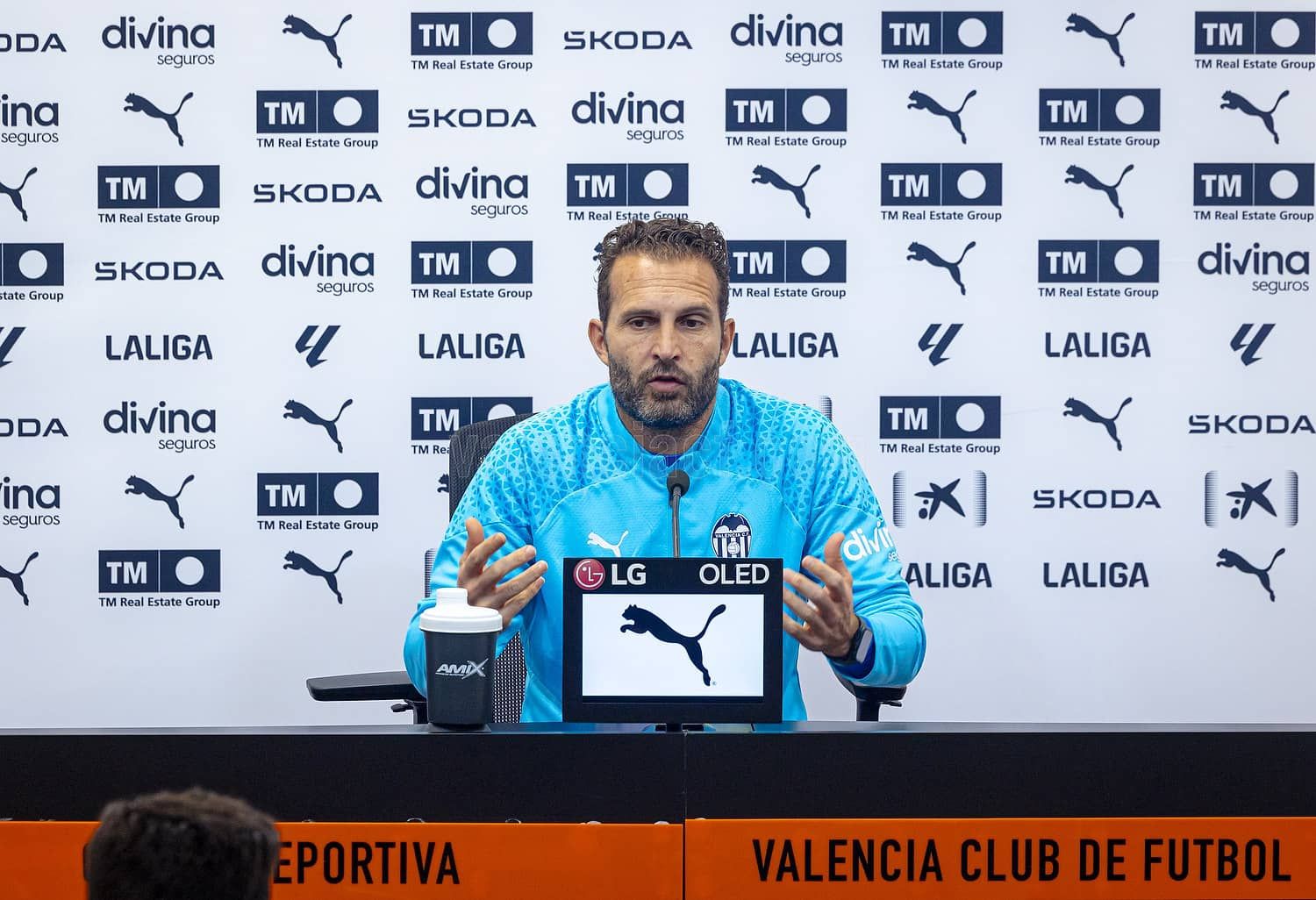  Rubén Baraja, en rueda de prensa.