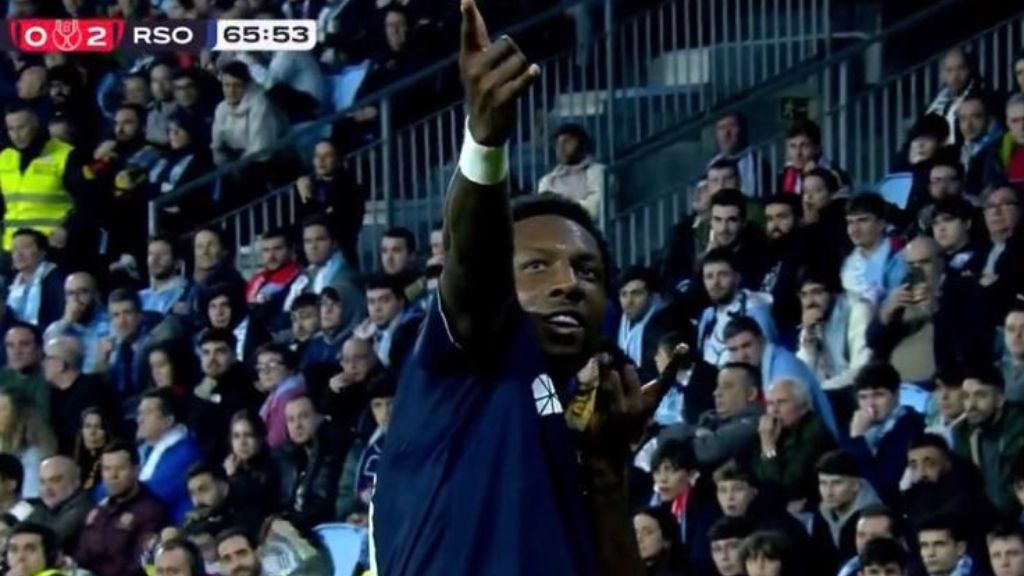  Becker, celebrando su gol ante el Celta de Vigo como Spiderman. (Fuente: @RFEF)