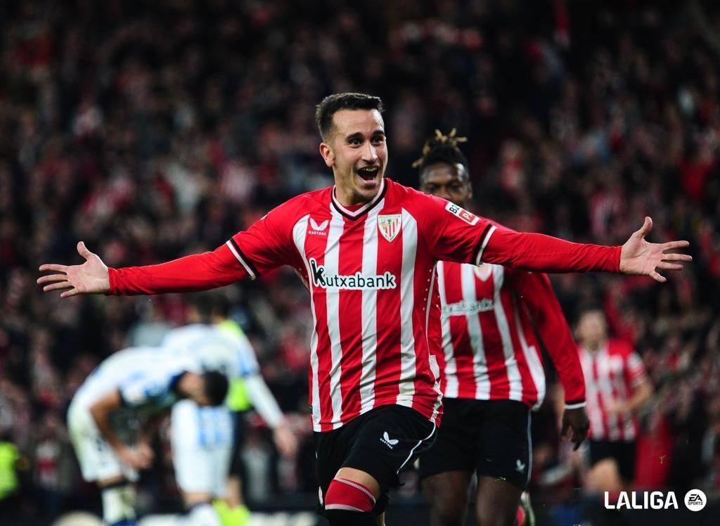 Alex Berenguer celebra su gol en el derbi vasco ante la Real Sociedad (Foto: LaLiga).