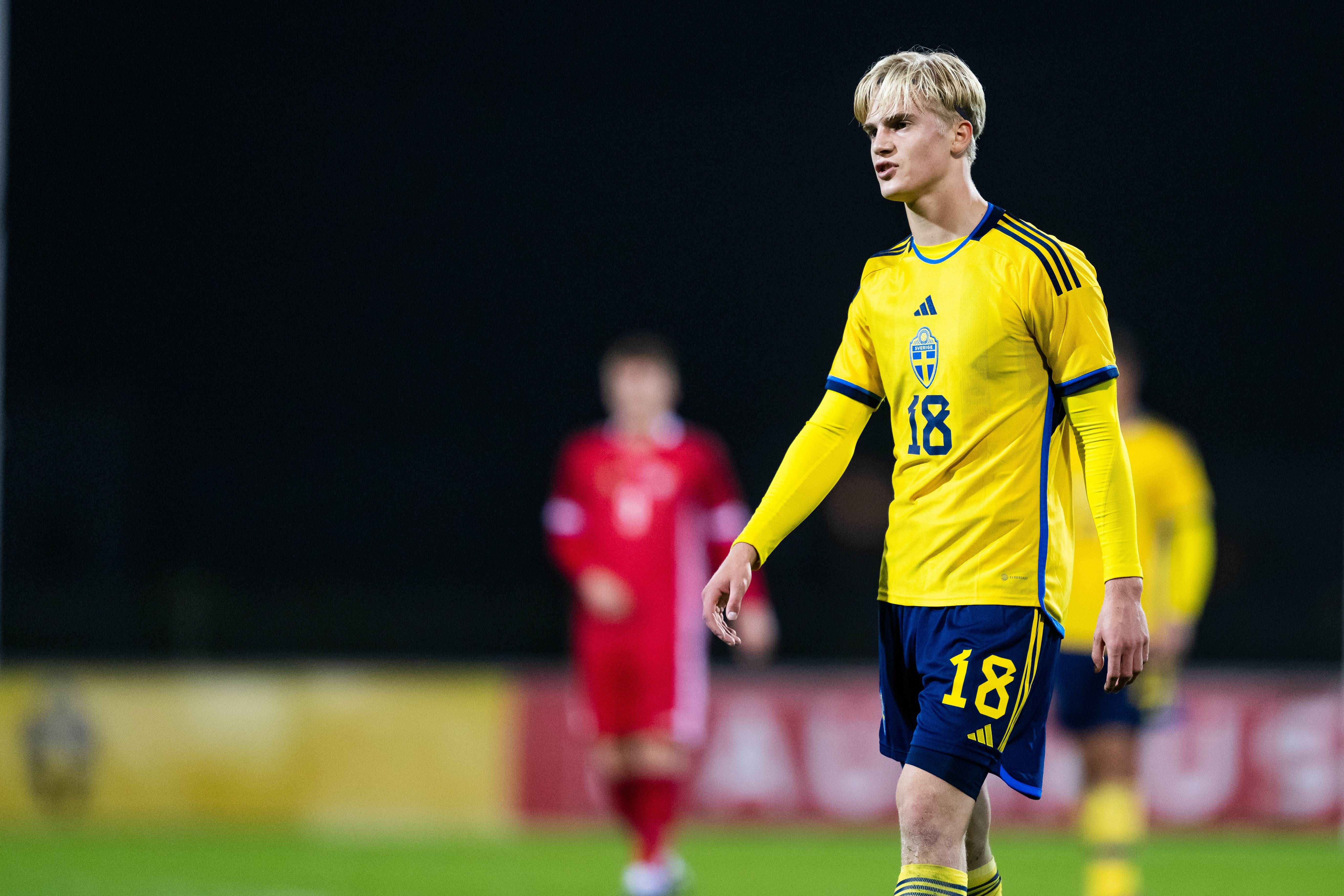  Bergvall, con la seleccion sueca sub-21..