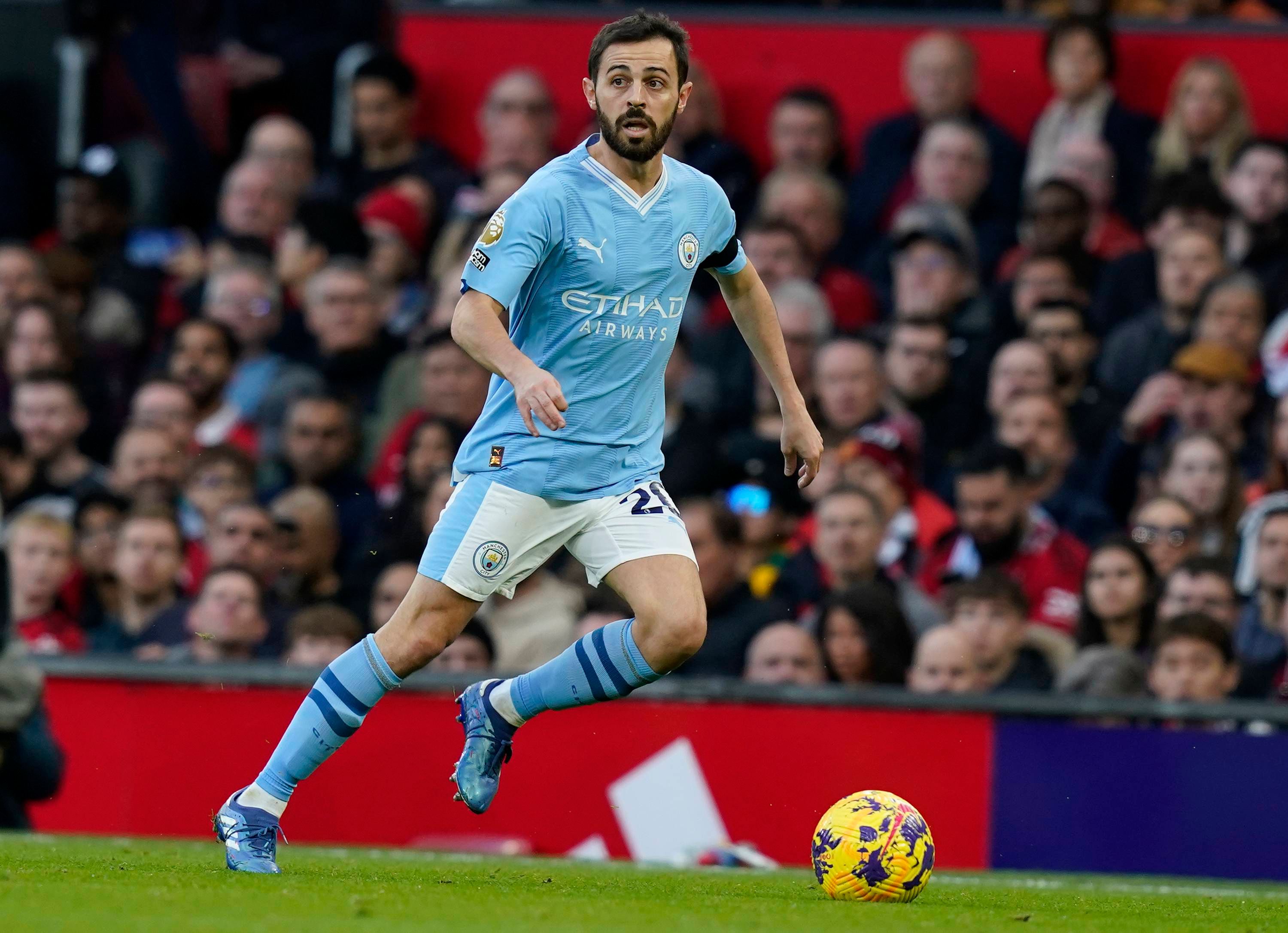  Bernardo Silva durante el derbi de Manchester.