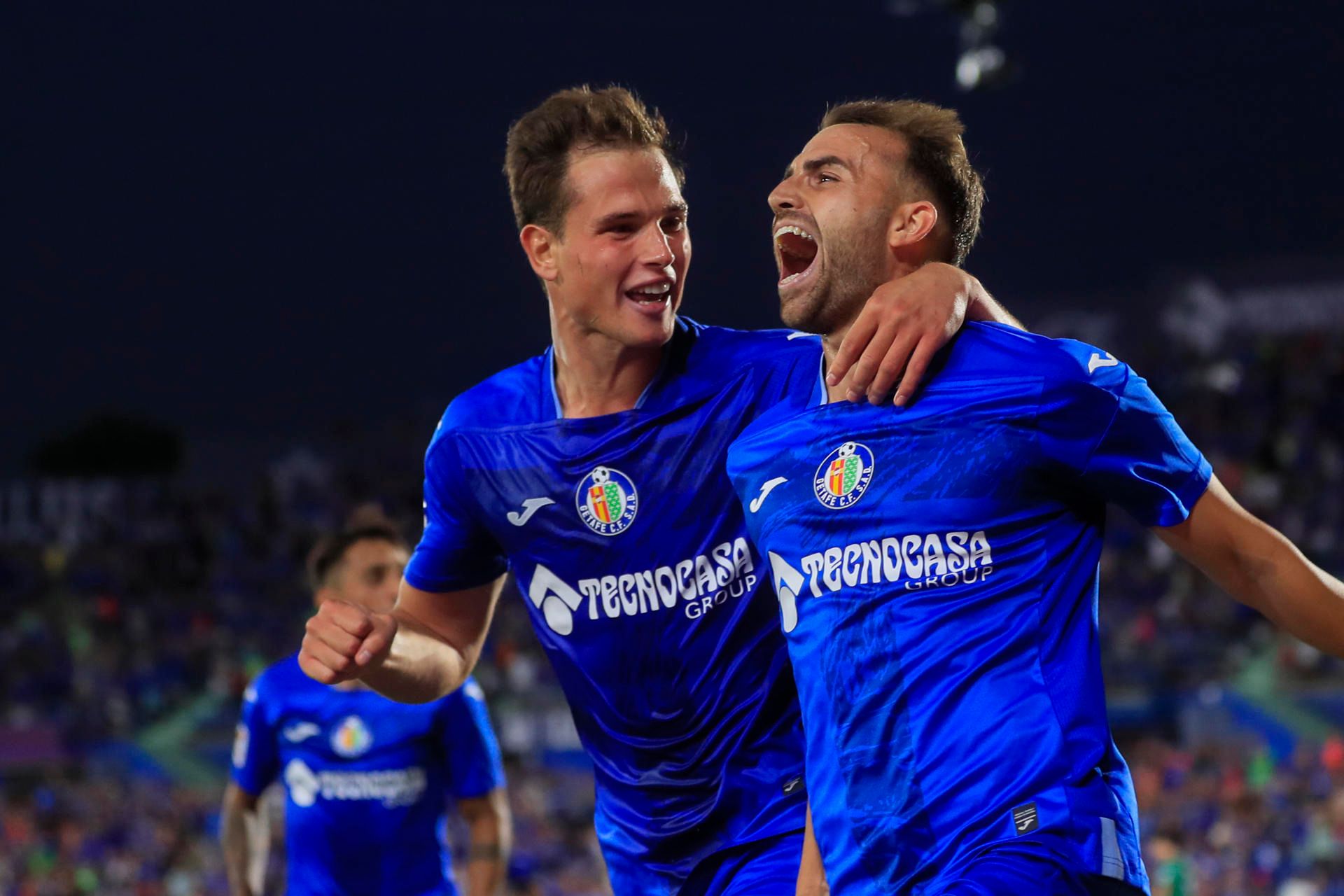 Borja Mayoral celebra su gol con Latasa en el Getafe-Alavés (FOTO: EFE).