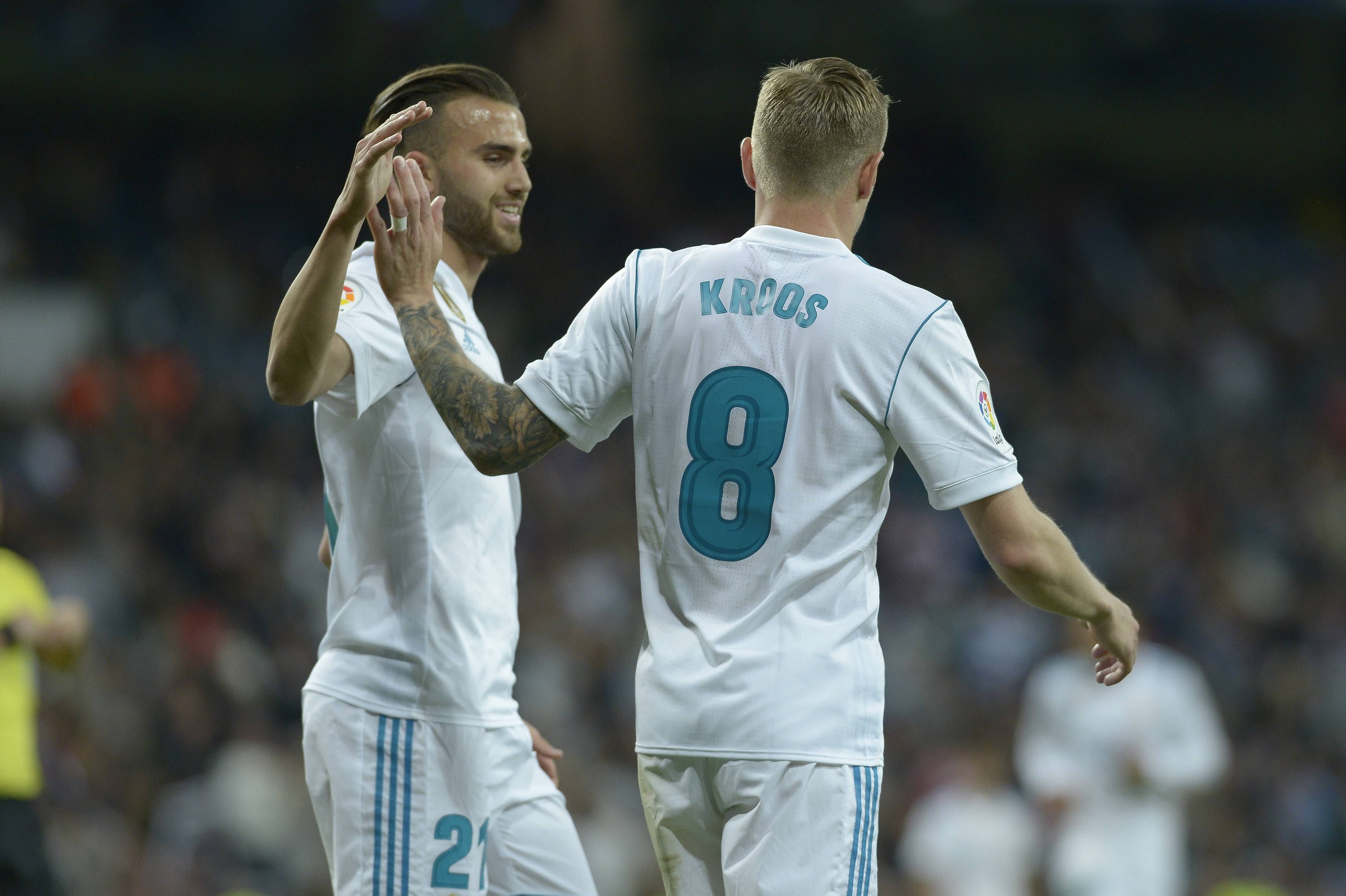  Borja Mayoral con Toni Kroos en el Bernabéu.