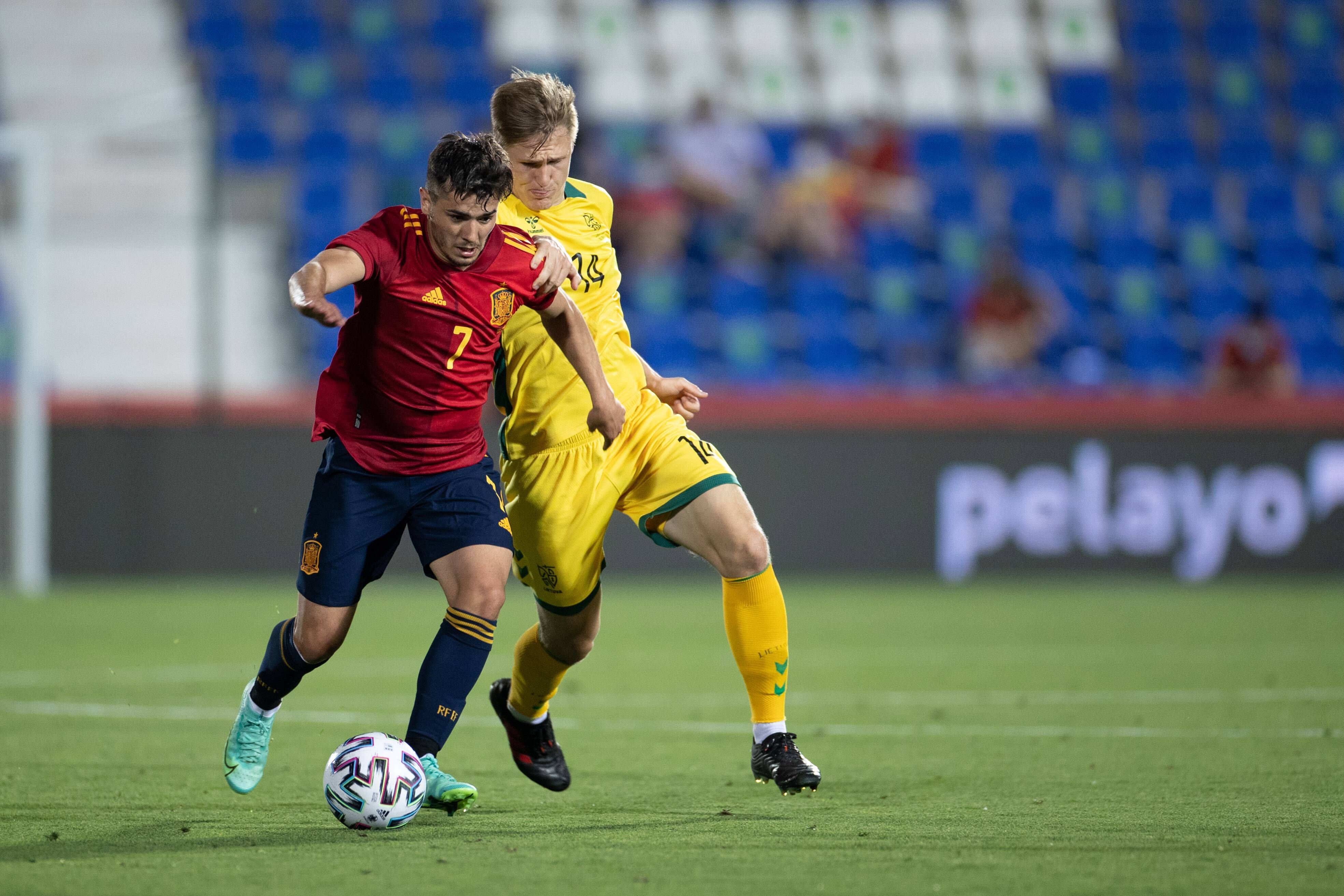 Brahim Díaz en su debut con la selección absoluta de España.