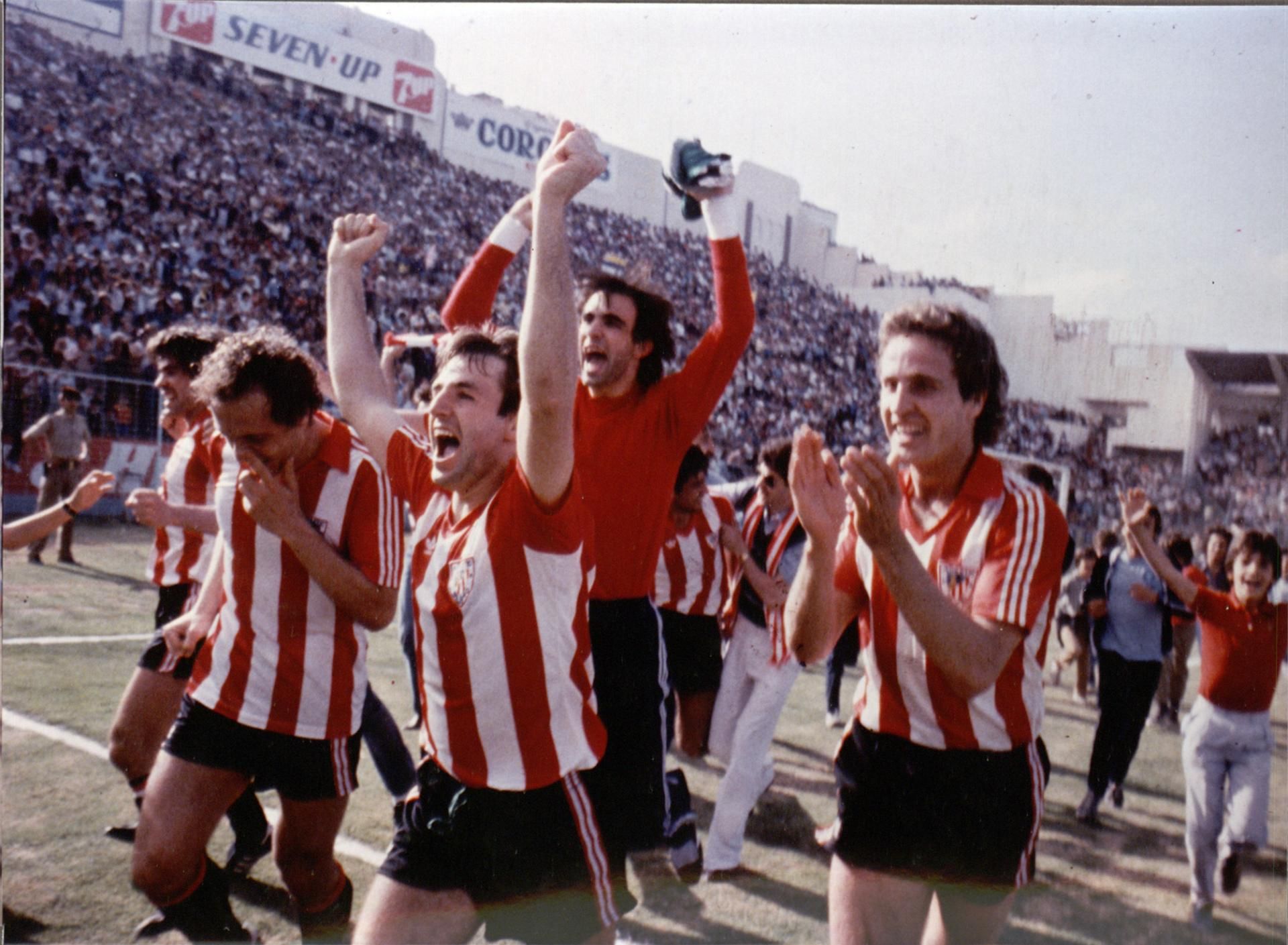  Celebración del título de liga del Athletic Club de Javier Clemente en Las Palmas en 1983.