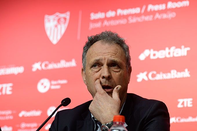  Joaquín Caparrós, en su presentación como entrenador.