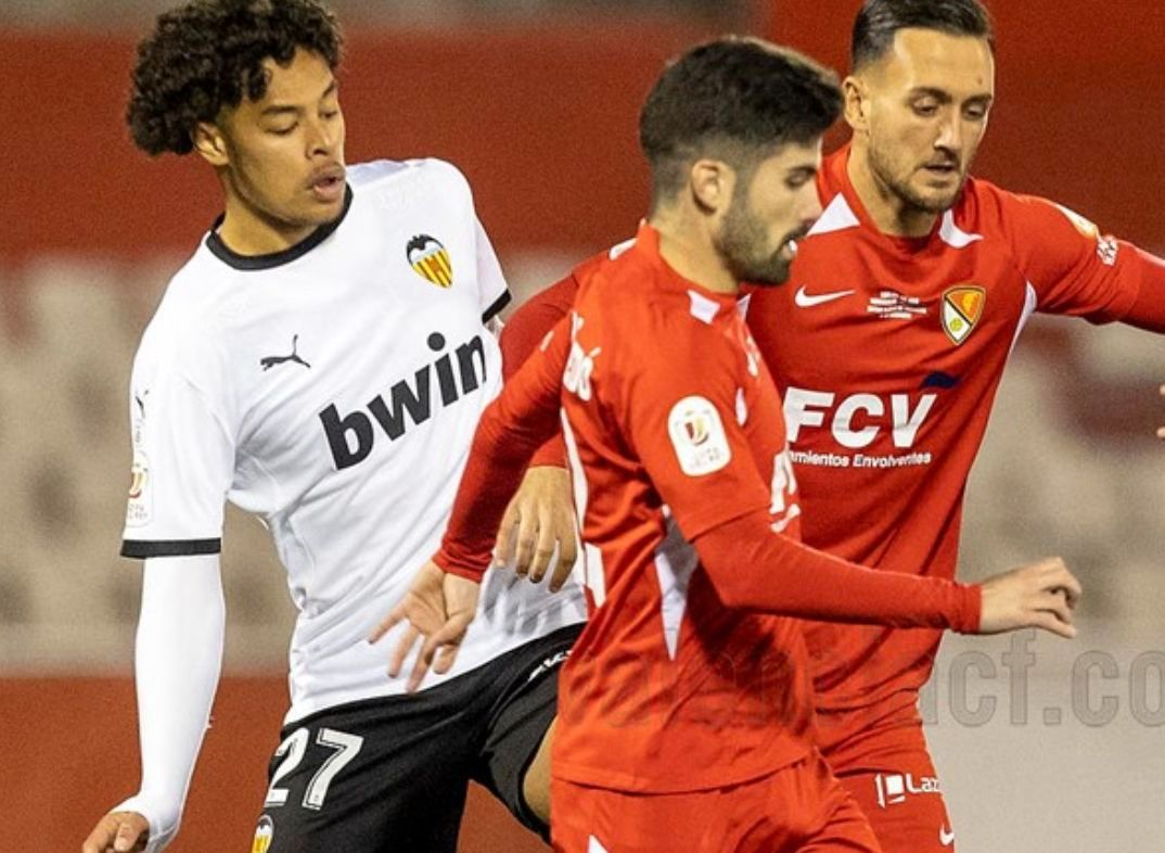  Koba debutó en Copa ante el Terrassa en 2020