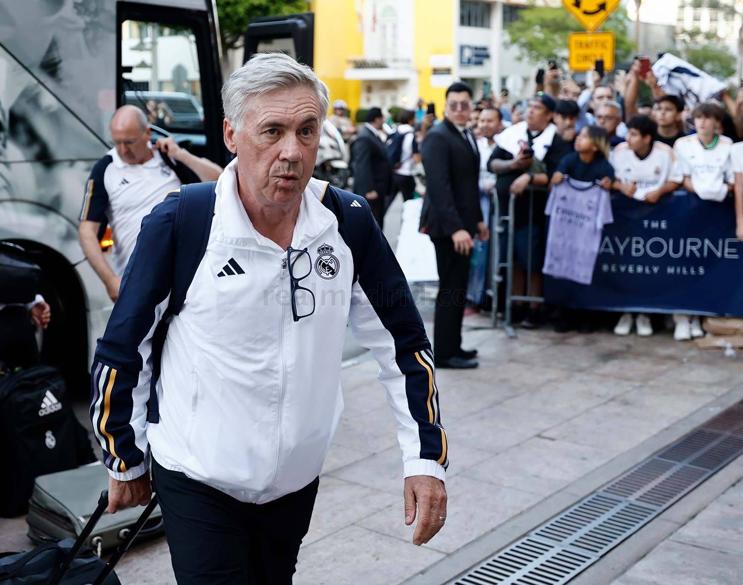 carlo_ancelotti_llegando_a_los_angeles_foto_rm_001.jpg
