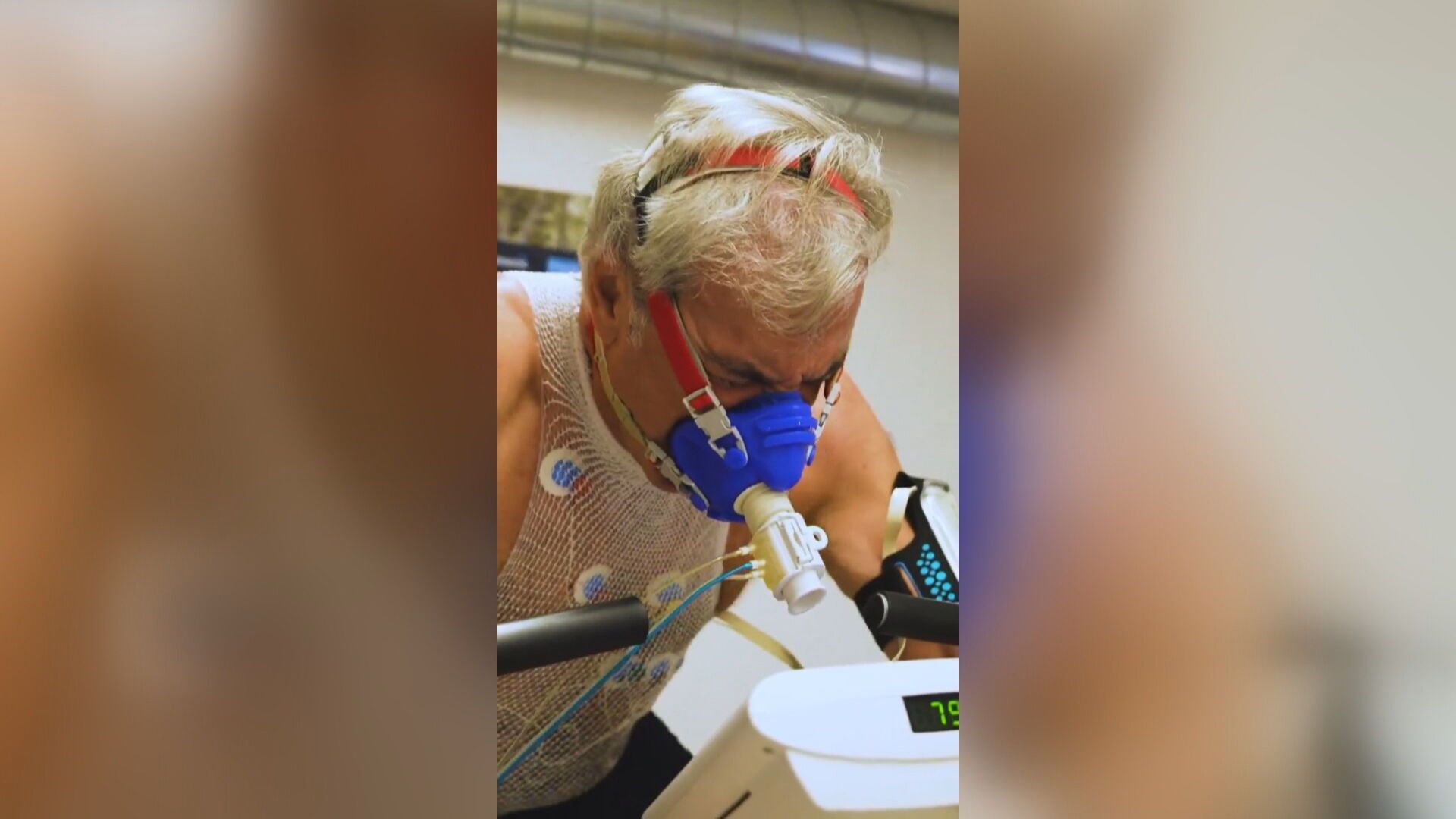 Carlos Sainz se prepara con 61 años para el Dakar de 2024