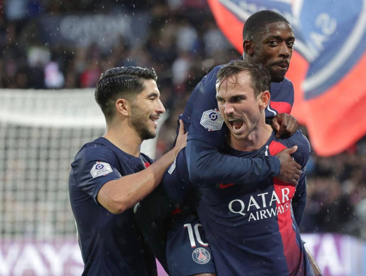 Carlos Soler asistió a Fabián Ruiz