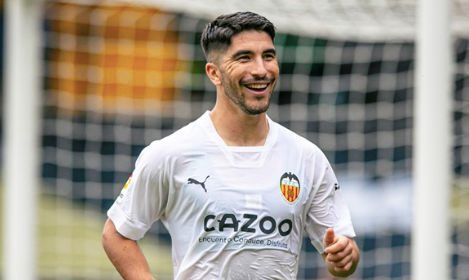  Carlos Soler celebra el gol ante el Nottingham.