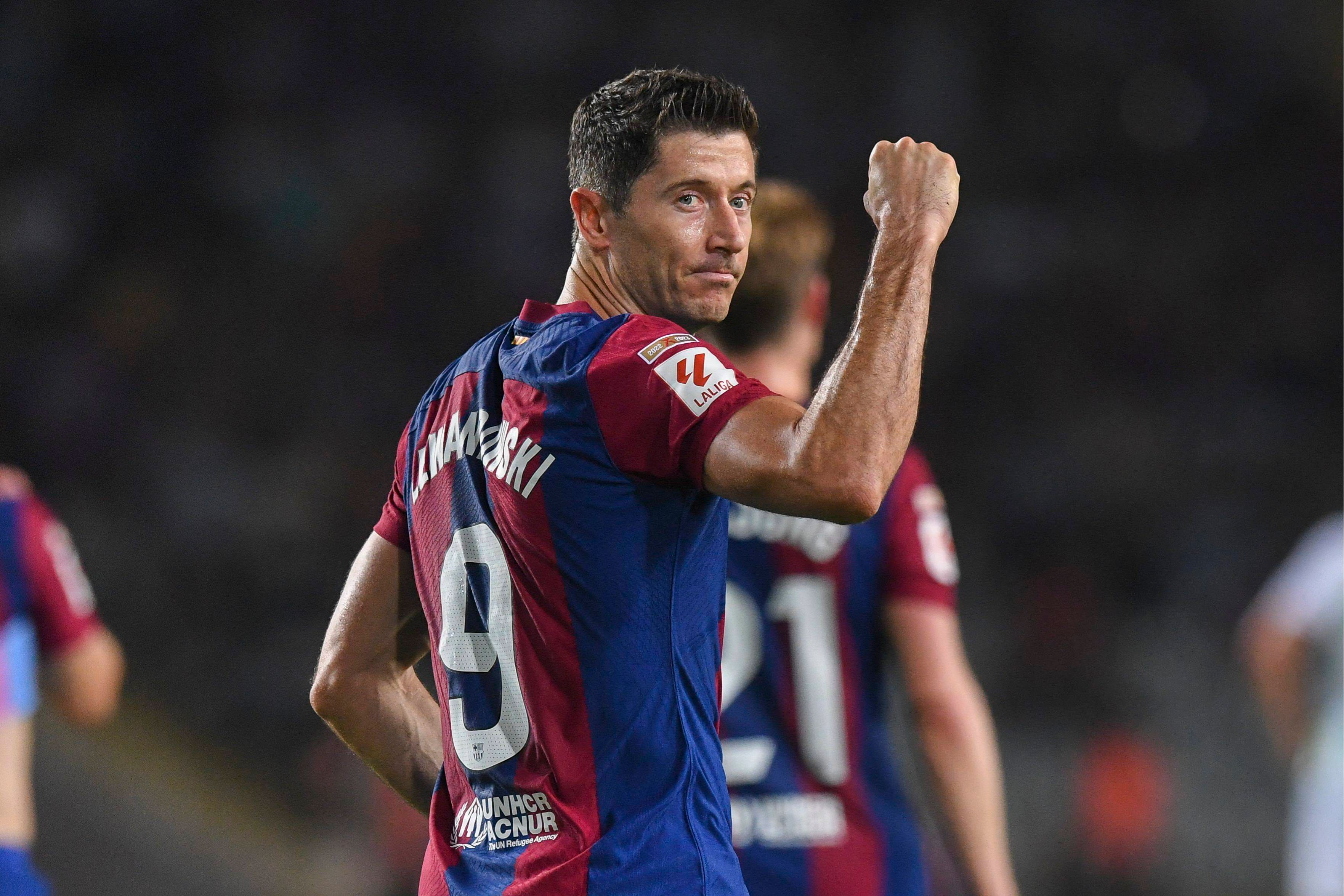  Lewandowski celebra su gol en el Barcelona-Betis (FOTO: Cordón Press).
