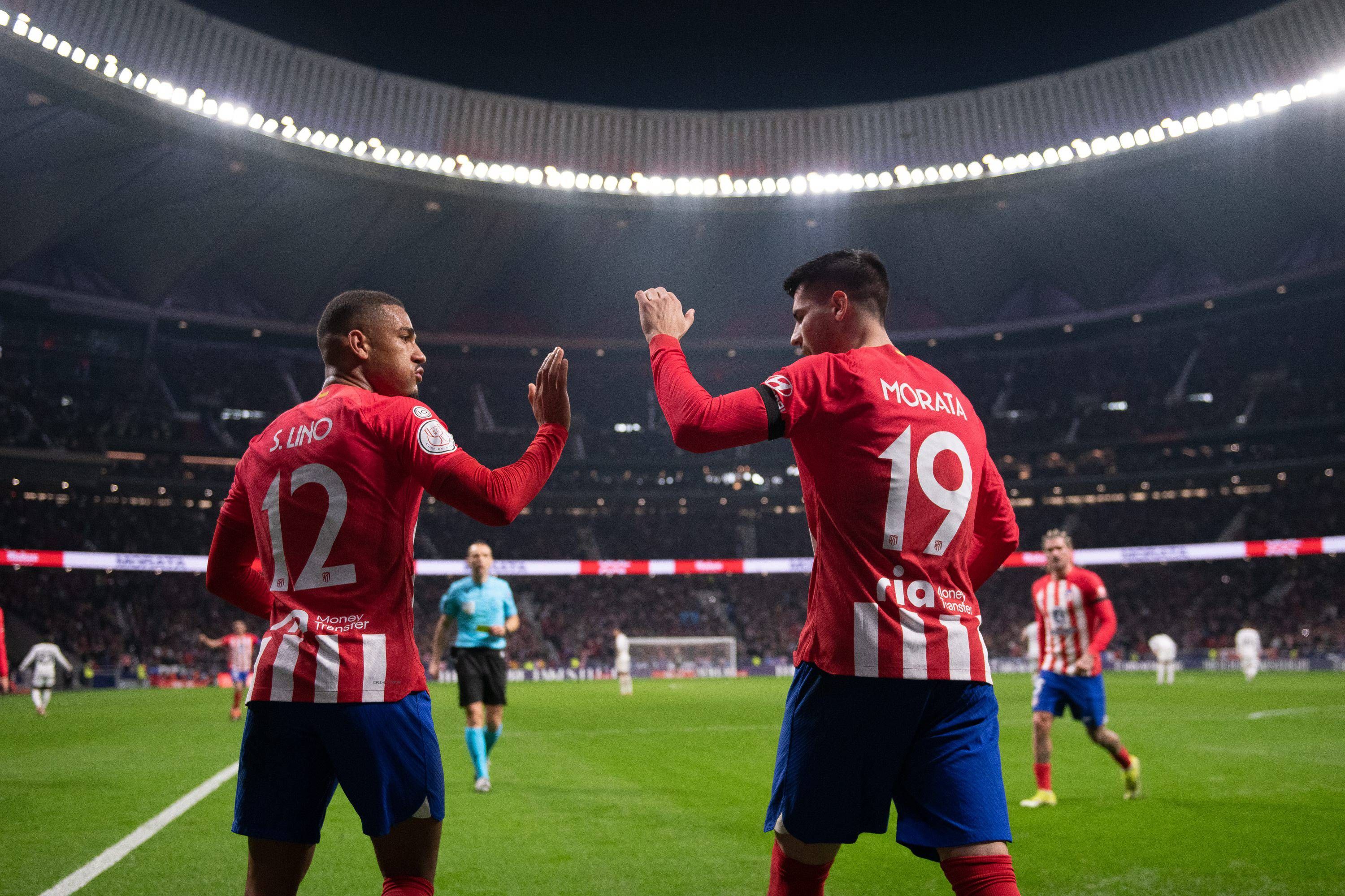  Morata celebra su gol con Samu Lino (FOTO: Cordón Press).