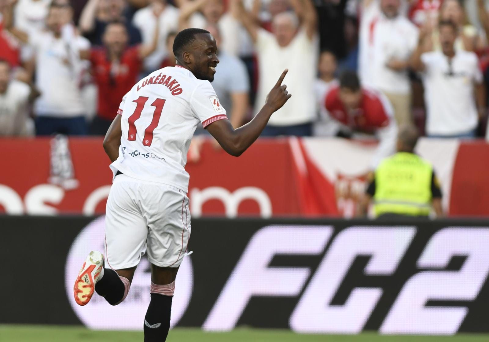  Celebración del gol de Lukebakio ante Las Palmas