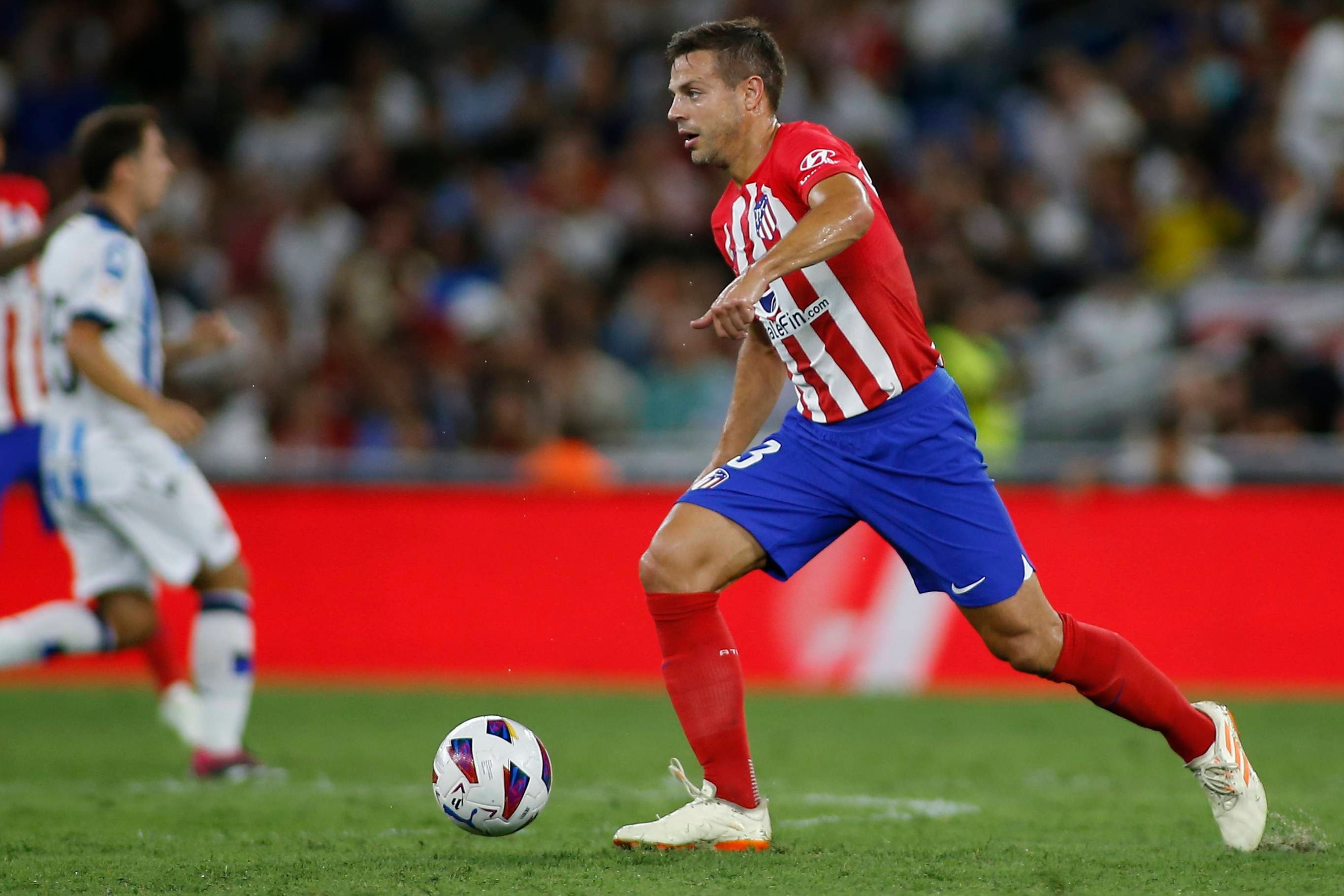 César Azpilicueta, durante un partido de pretemporada con el Atlético. Fuente: Cordon Press.