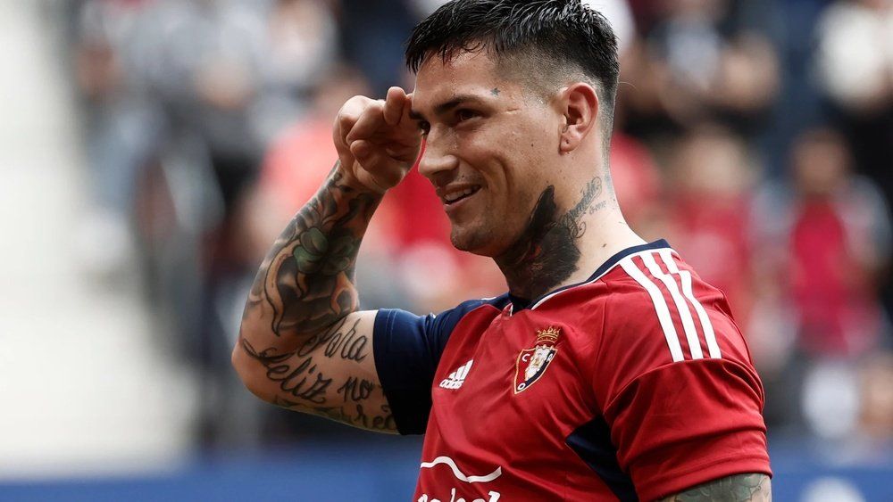  Chimy Ávila celebra un gol con Osasuna