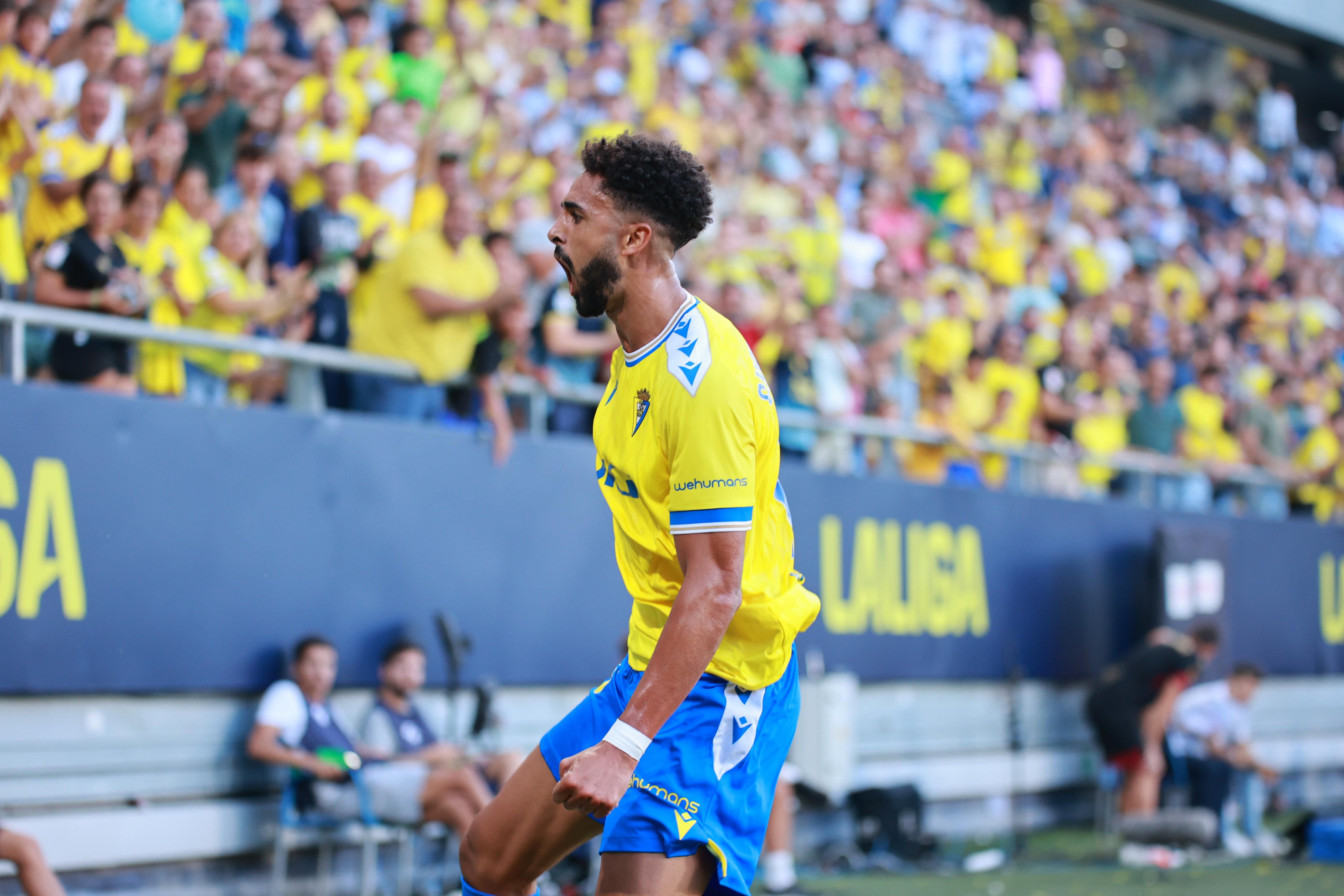 Chris Ramos celebra su gol al Villarreal (Foto: Cristo García).