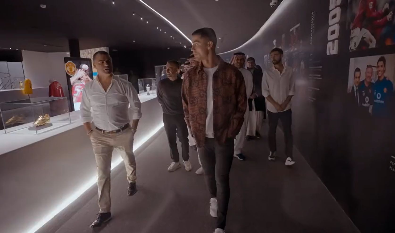  Cristiano Ronaldo en su nuevo museo de Riad (Fuente: @MadridTotal_)