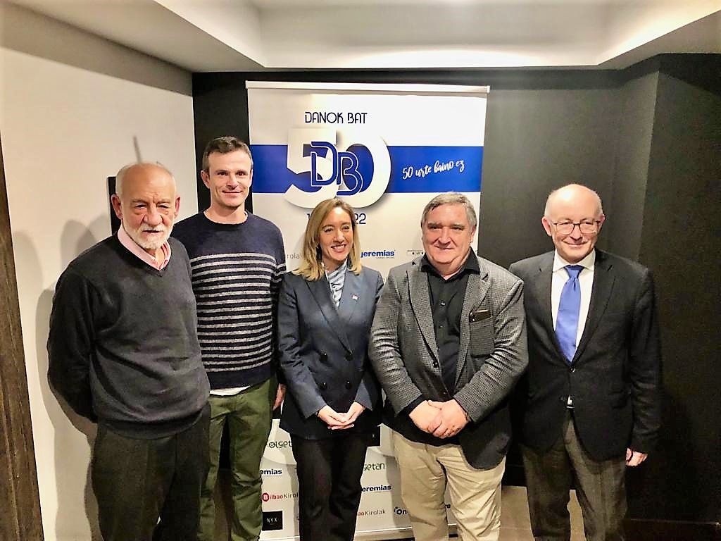  Jon Uriarte, presidente del Athletic, presente en el 50 Aniversario del Danok Bat Club.