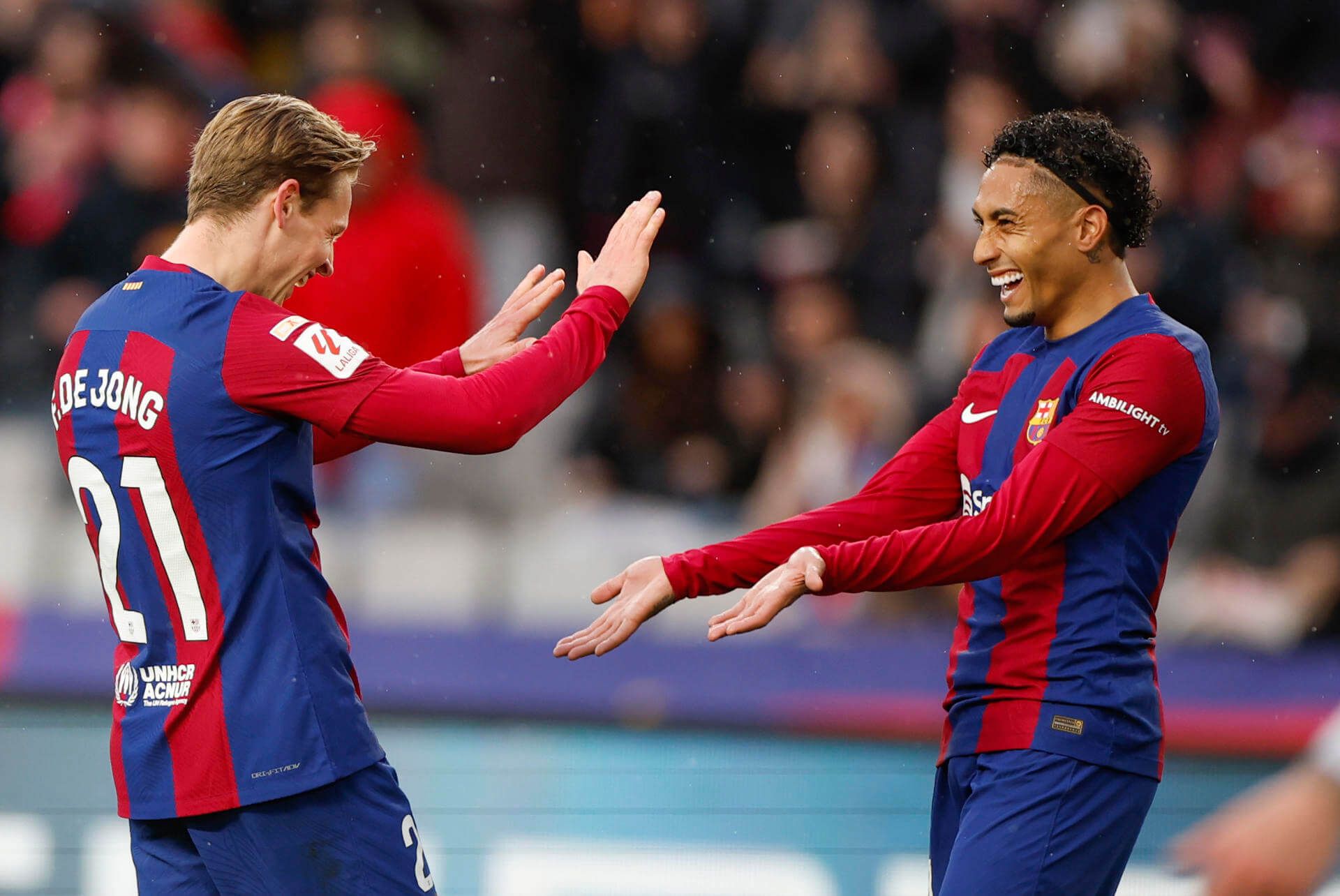 De Jong celebra su gol con Raphinha en el Barcelona-Getafe (FOTO: EFE).