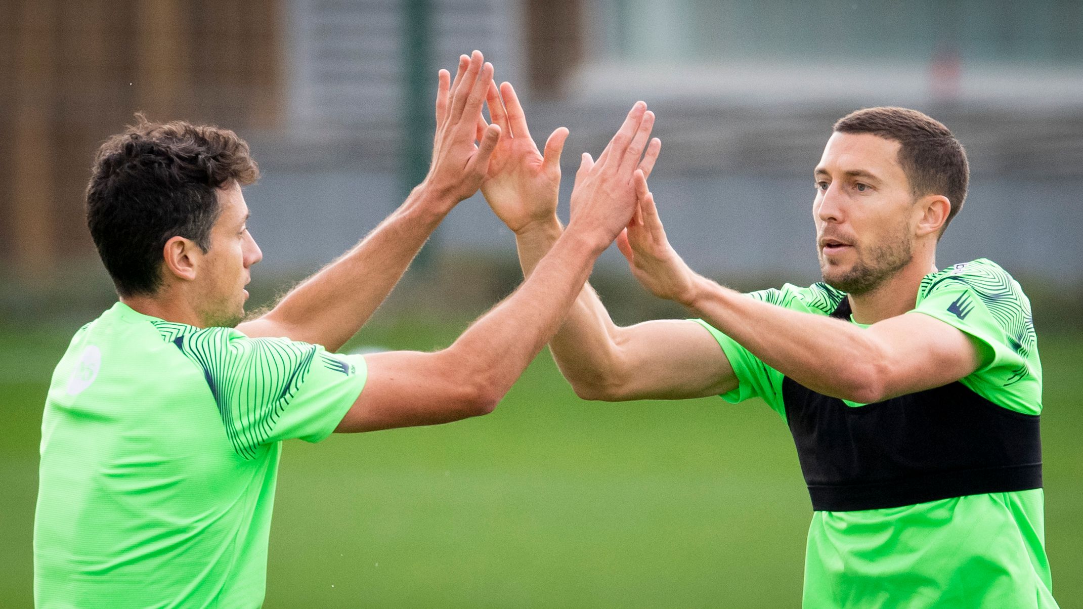  Mikel Vesga y Oscar De Marcos se ejercitan en Lezama.
