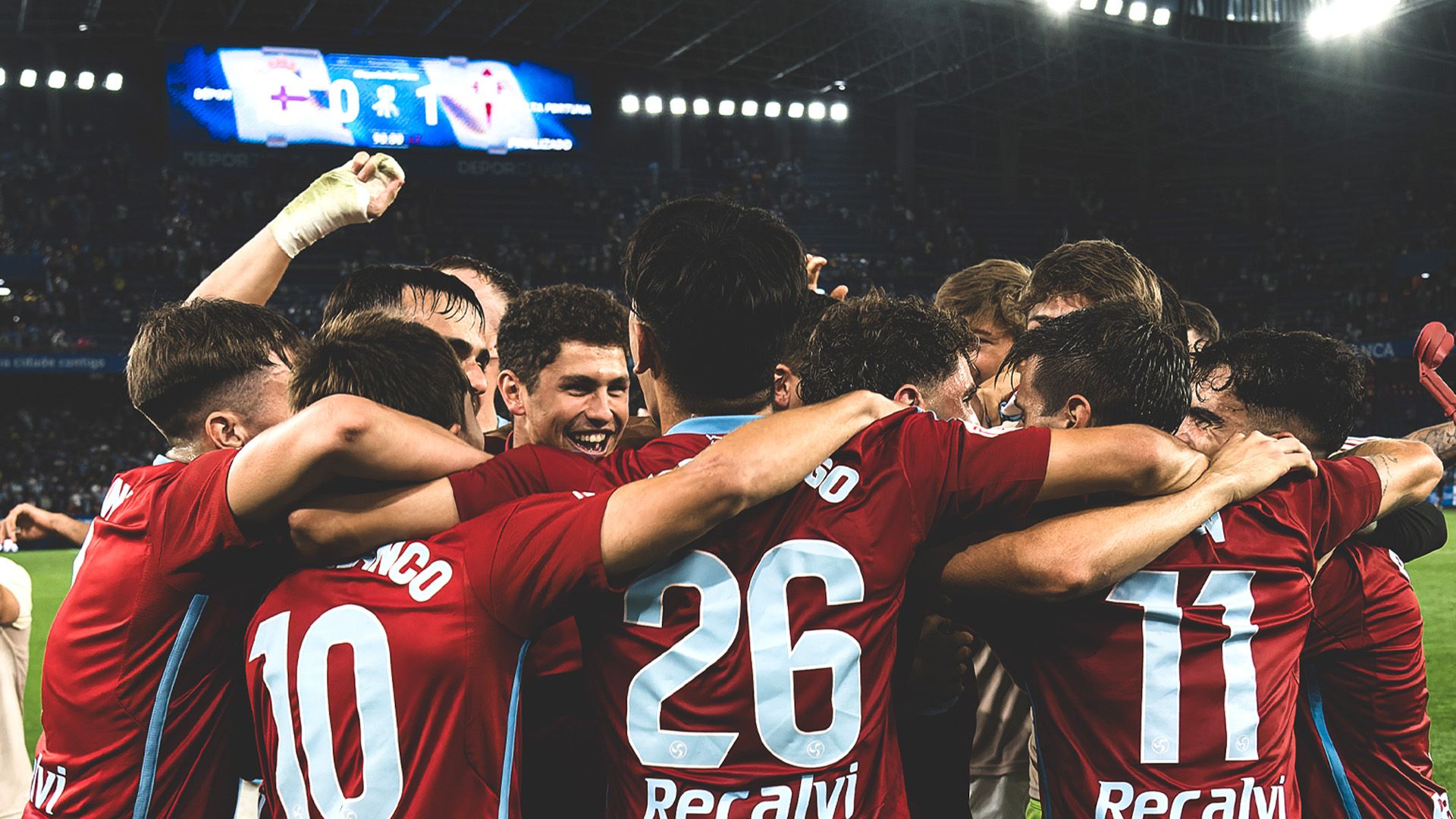  El Celta Fortuna celebra la victoria en Riazor.