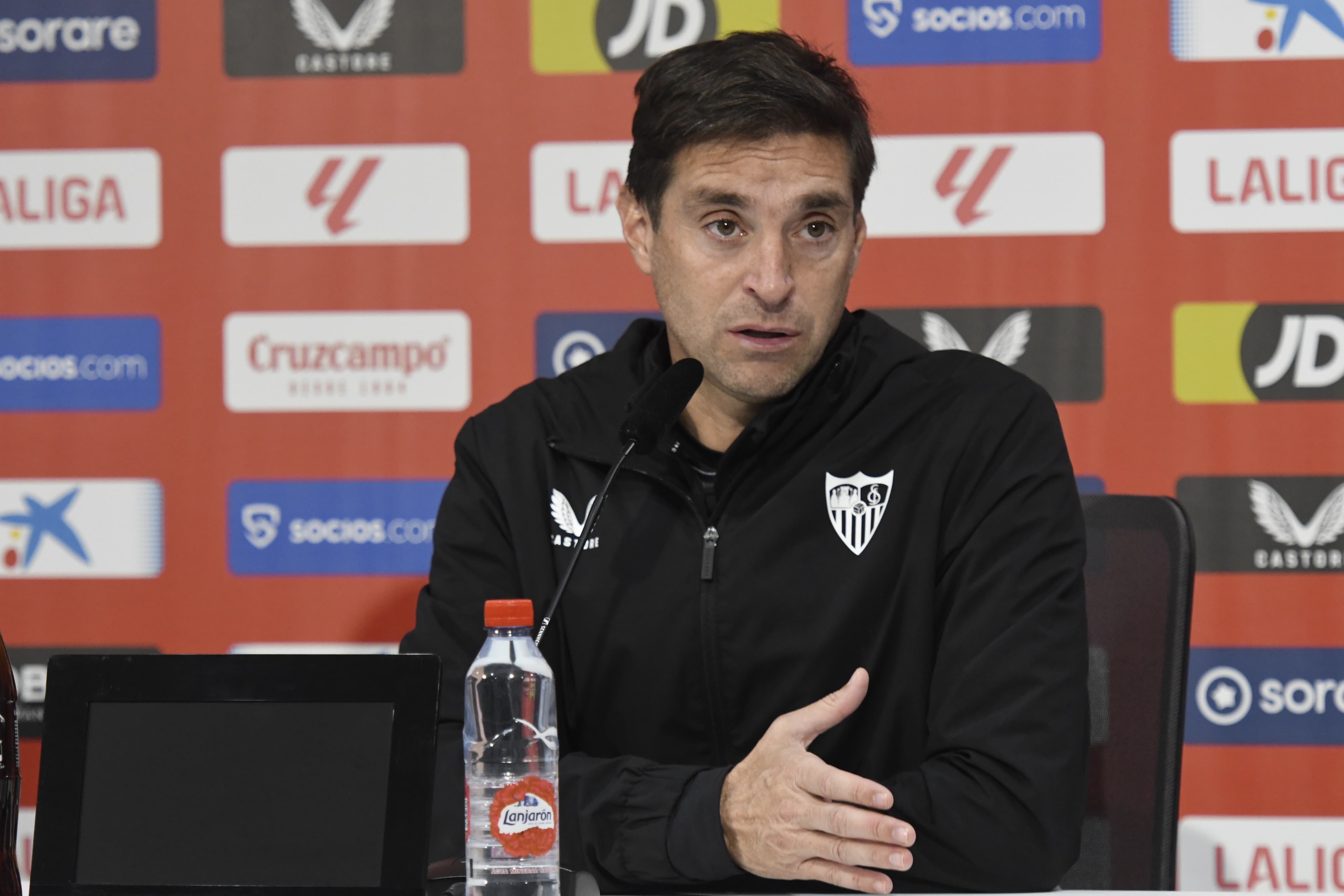  Diego Alonso, en sala de prensa