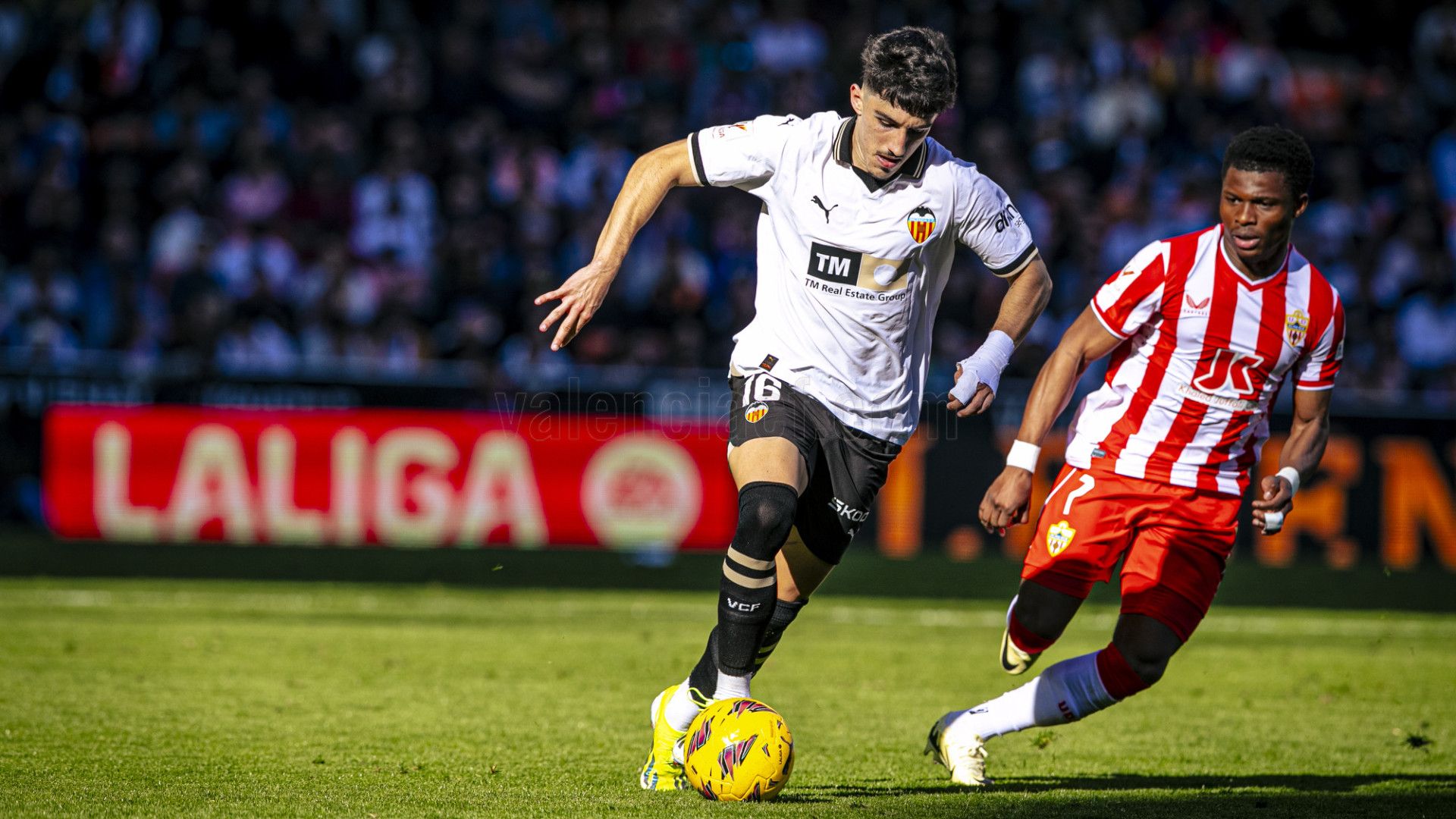 Diego López, ante la UD Almería, antes de lesionarse.