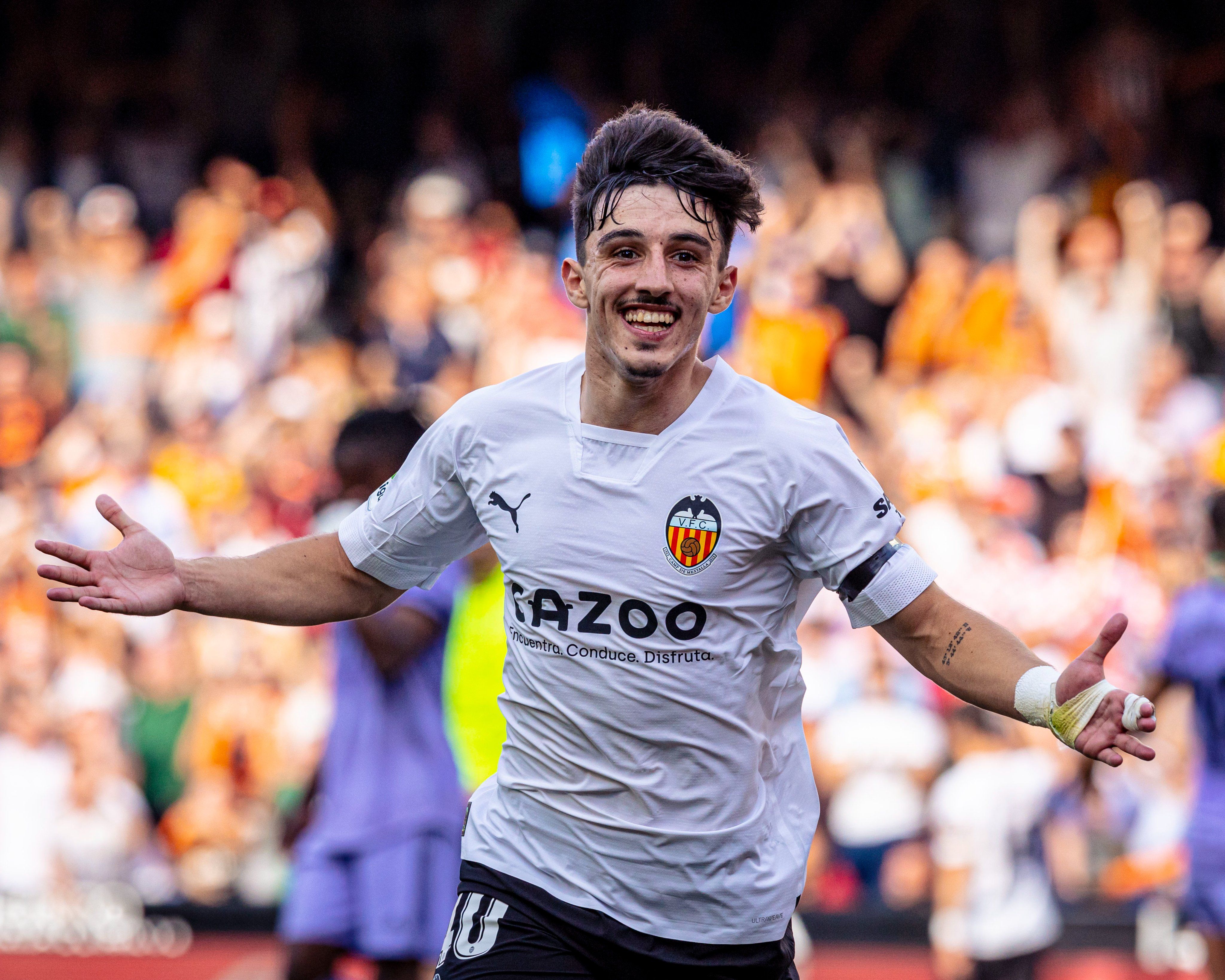 Diego López celebra su gol ante el Real Madrid
