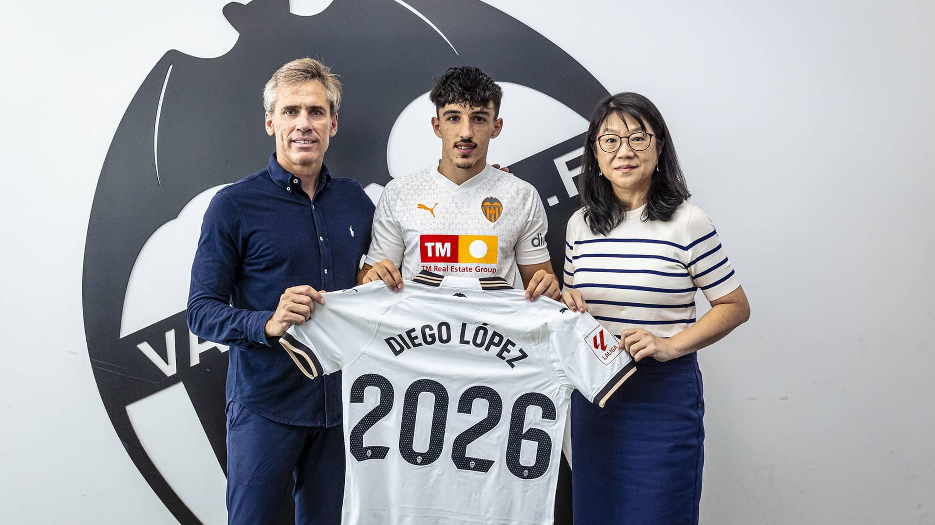  Diego López renueva hasta 2026.