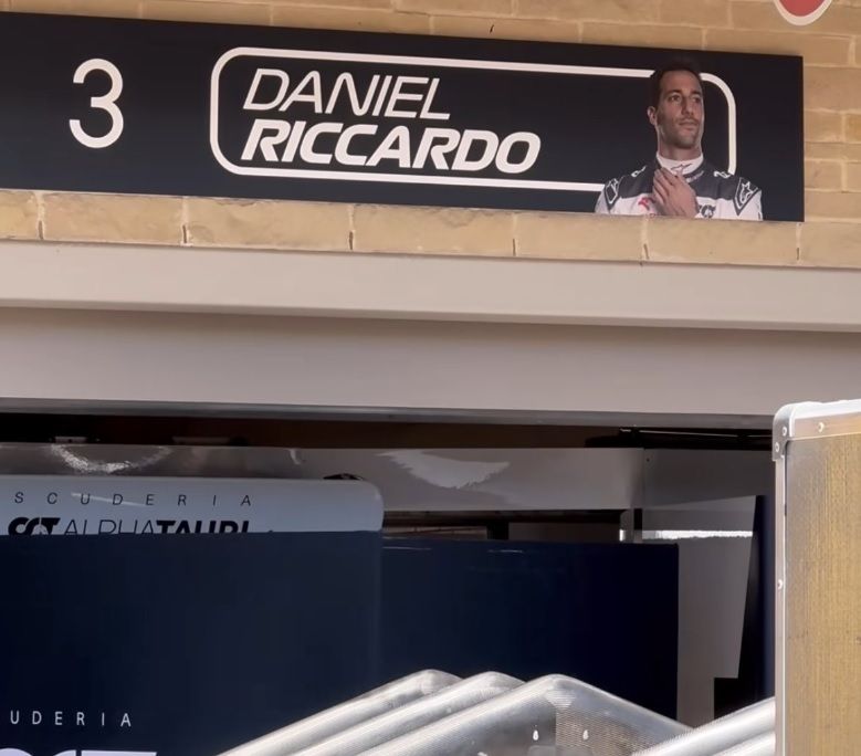  Daniel Ricciardo vuelve en el GP de Las Américas y su nombre en el box está mal.