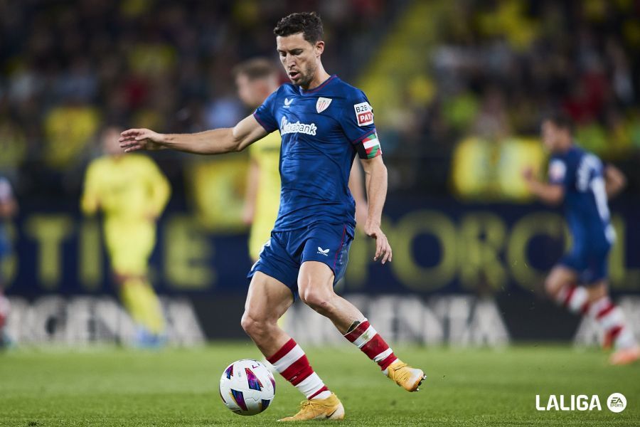 Óscar De Marcos ante el Villarreal en La Cerámica (Foto: LaLiga)