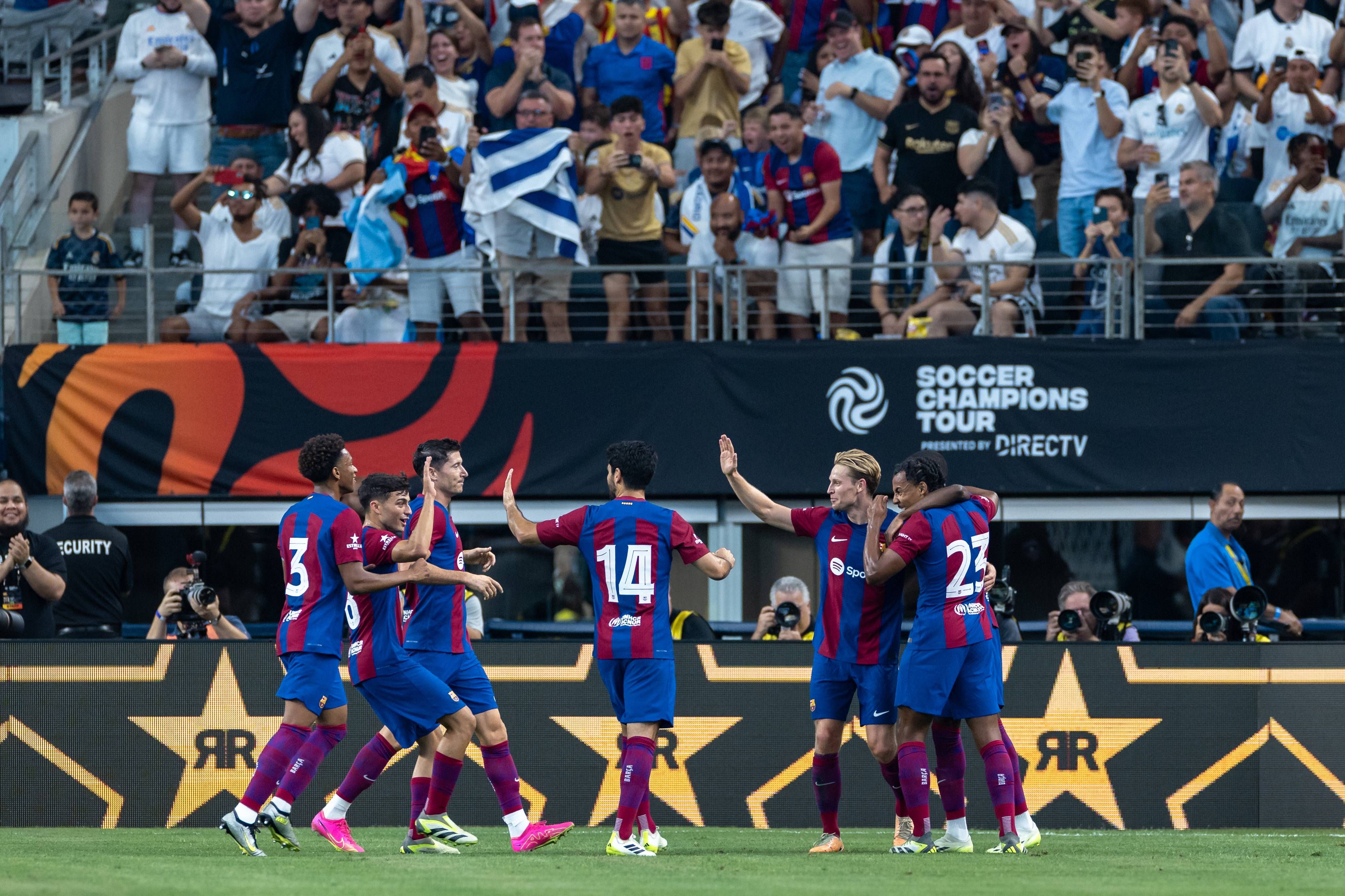 El Barcelona celebrando un gol en pretemporada ante el Real Madrid.
