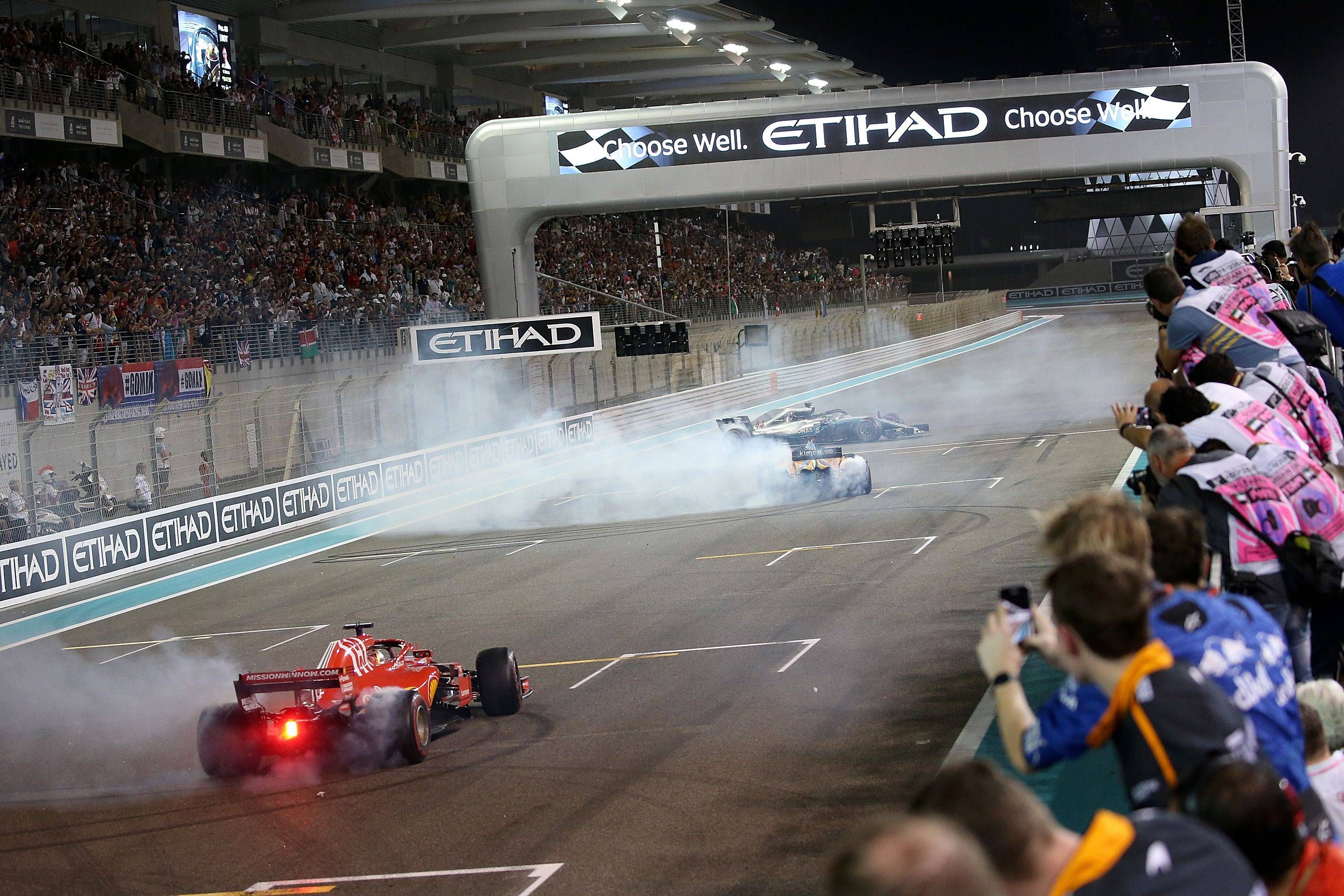  El homenaje de Vettel y Hamilton a Alonso en el GP de Abu Dabi 2018 (Cordon Press)