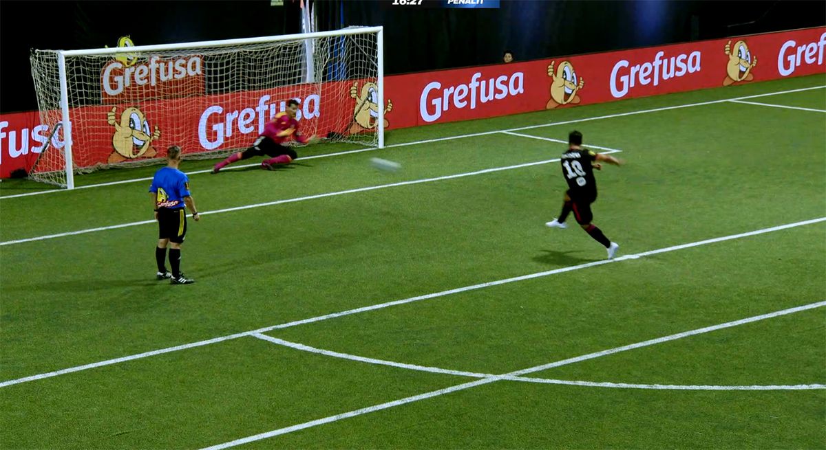 El Kun Agüero batió por tres veces a Casillas en el partidazo