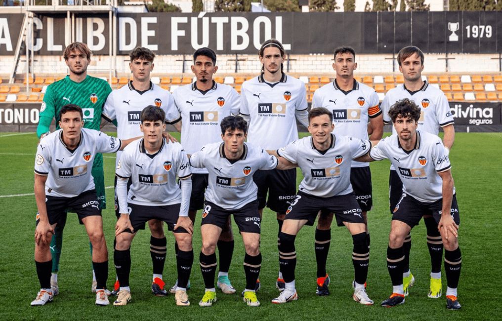  El once titular del VCF Mestalla ante el Badalona Futur.